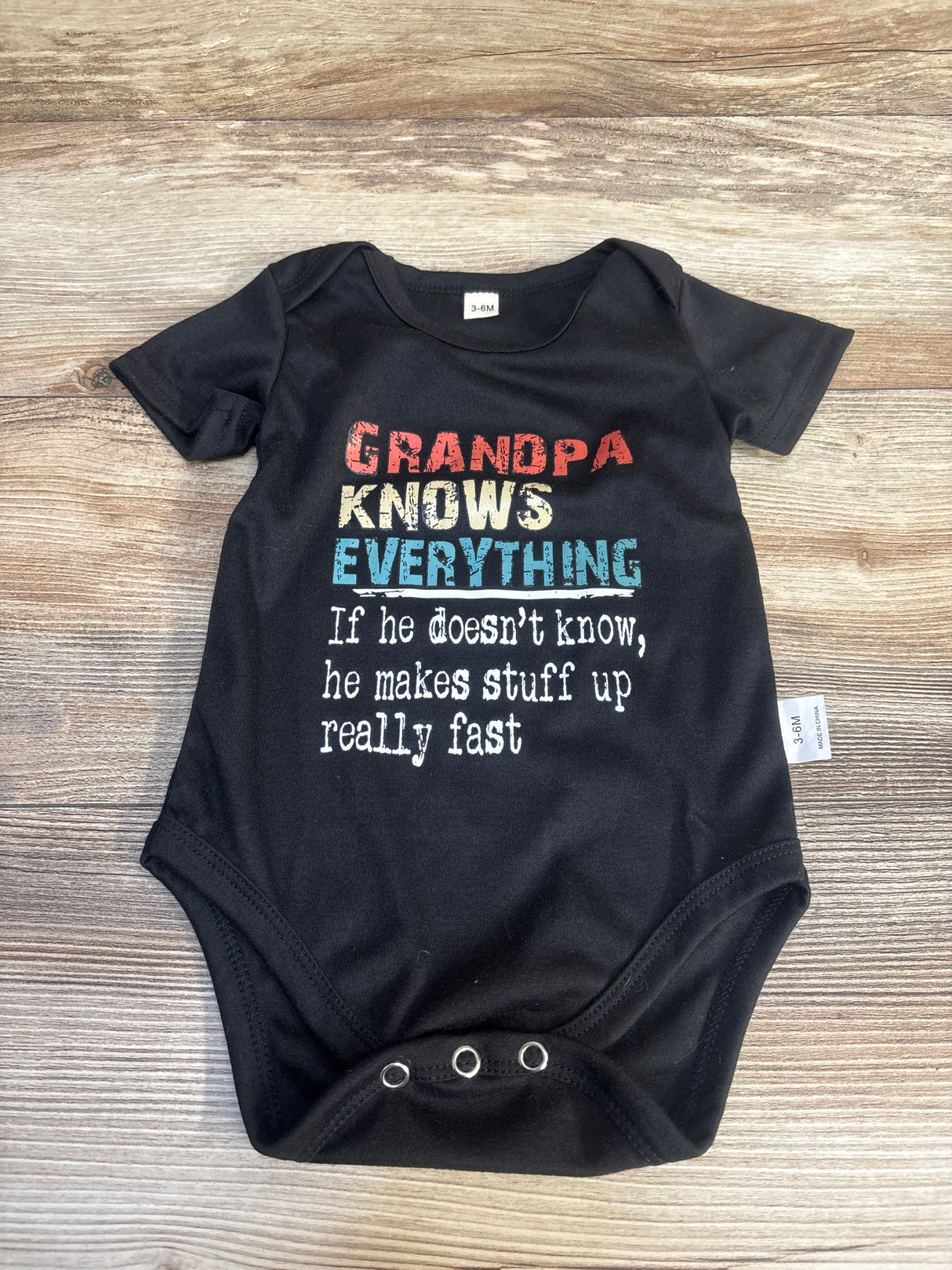 Grandpa Knows Everything Bodysuit Black sz 3-6m