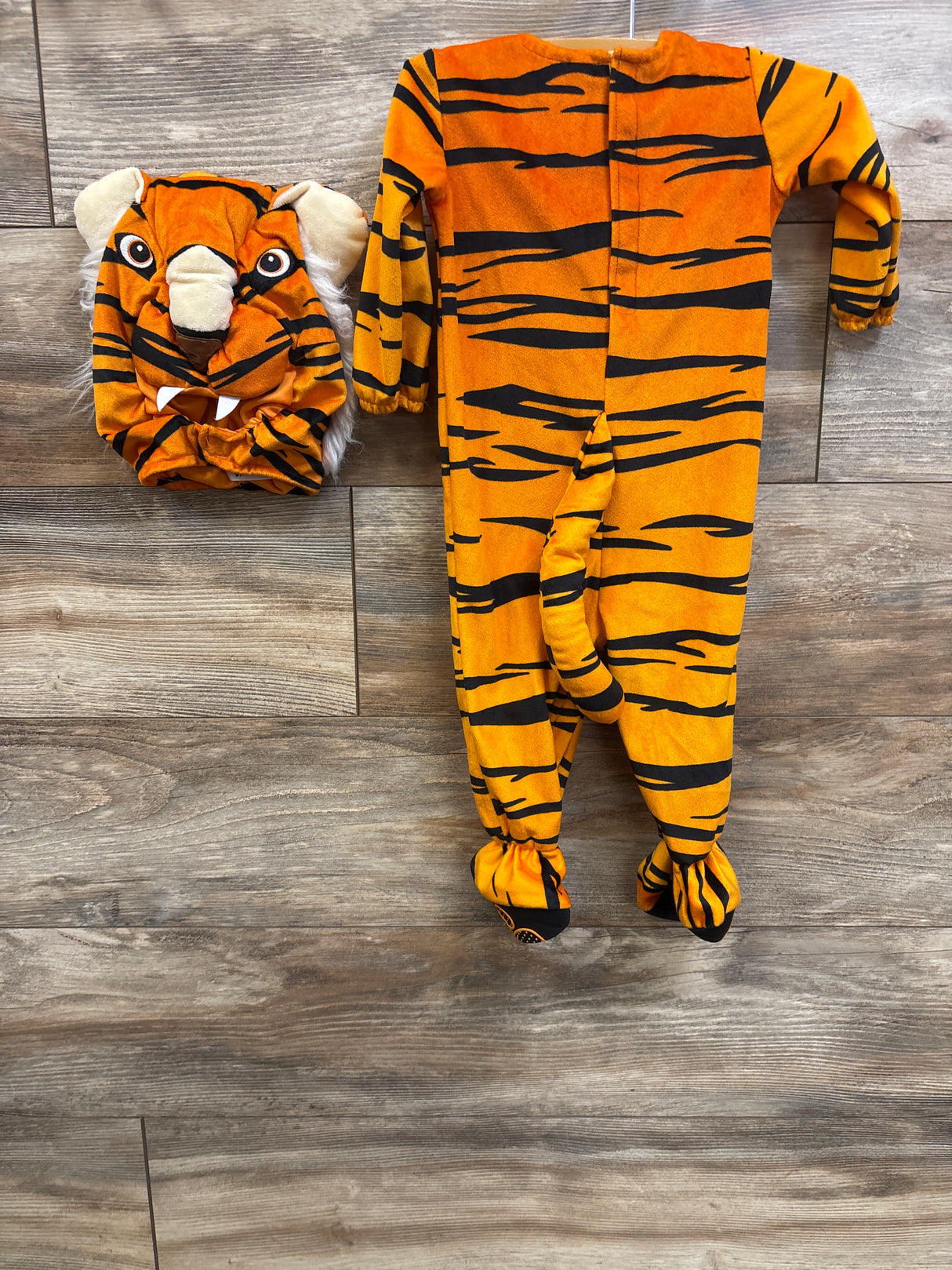 Spirit Halloween 2pc Tiger Costume Orange sz 0-6m