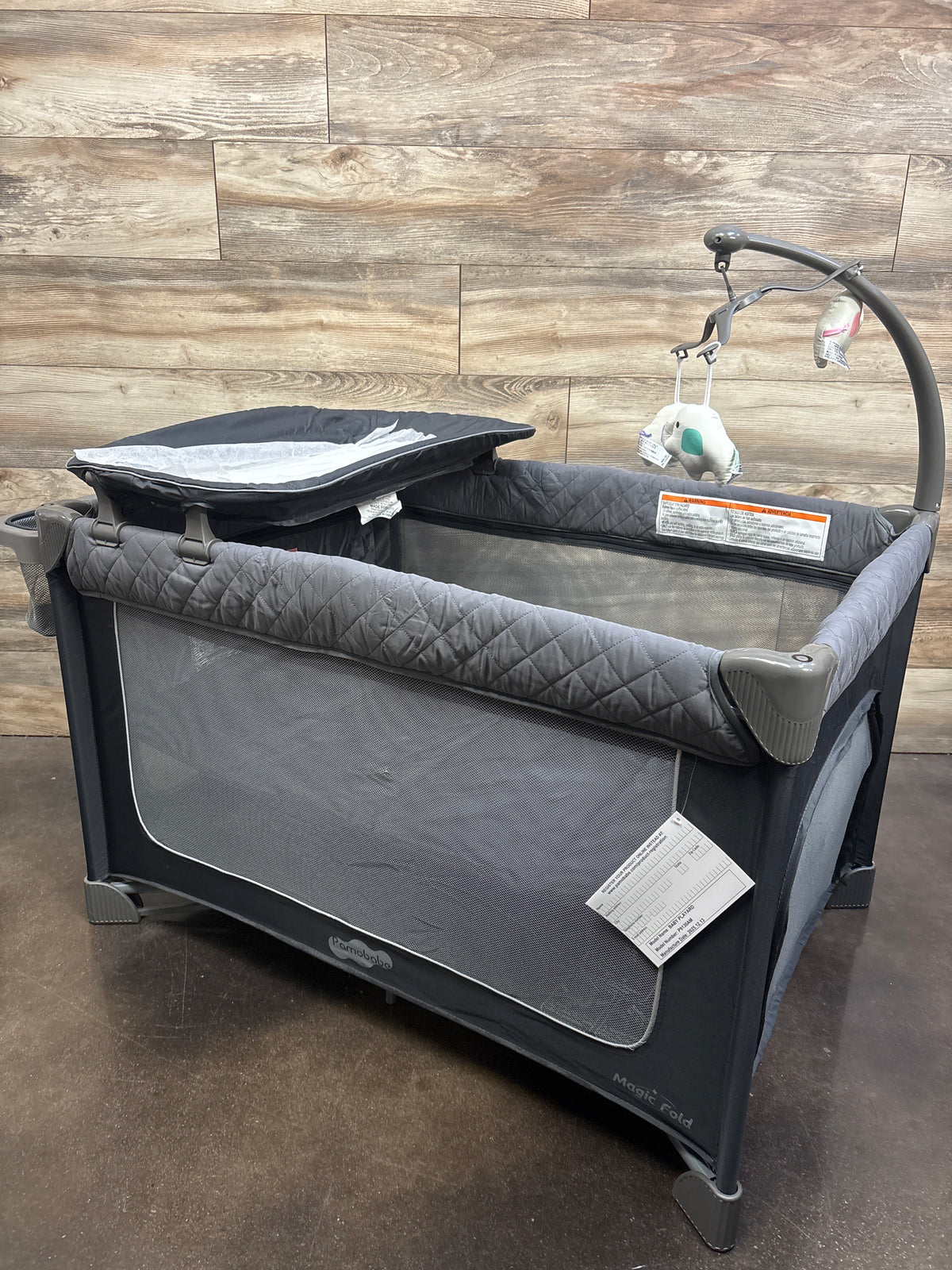 NEW Pamo Babe Just Right Playard with Bassinet & Changer - Grey