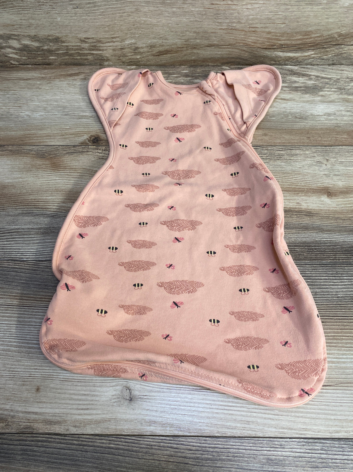 Knirose Bee Print Wearable Swaddle Pink sz 0-3m