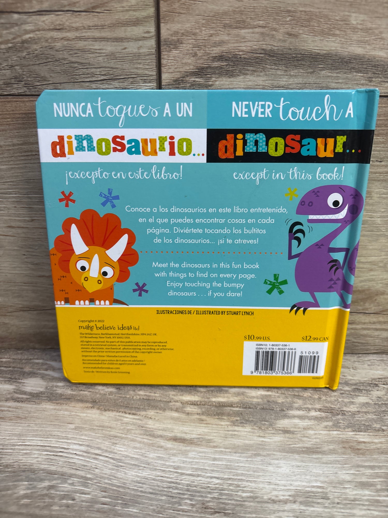 ¡Nunca Toques a Un Dinosaurio! / Never Touch a Dinosaur! Board Book