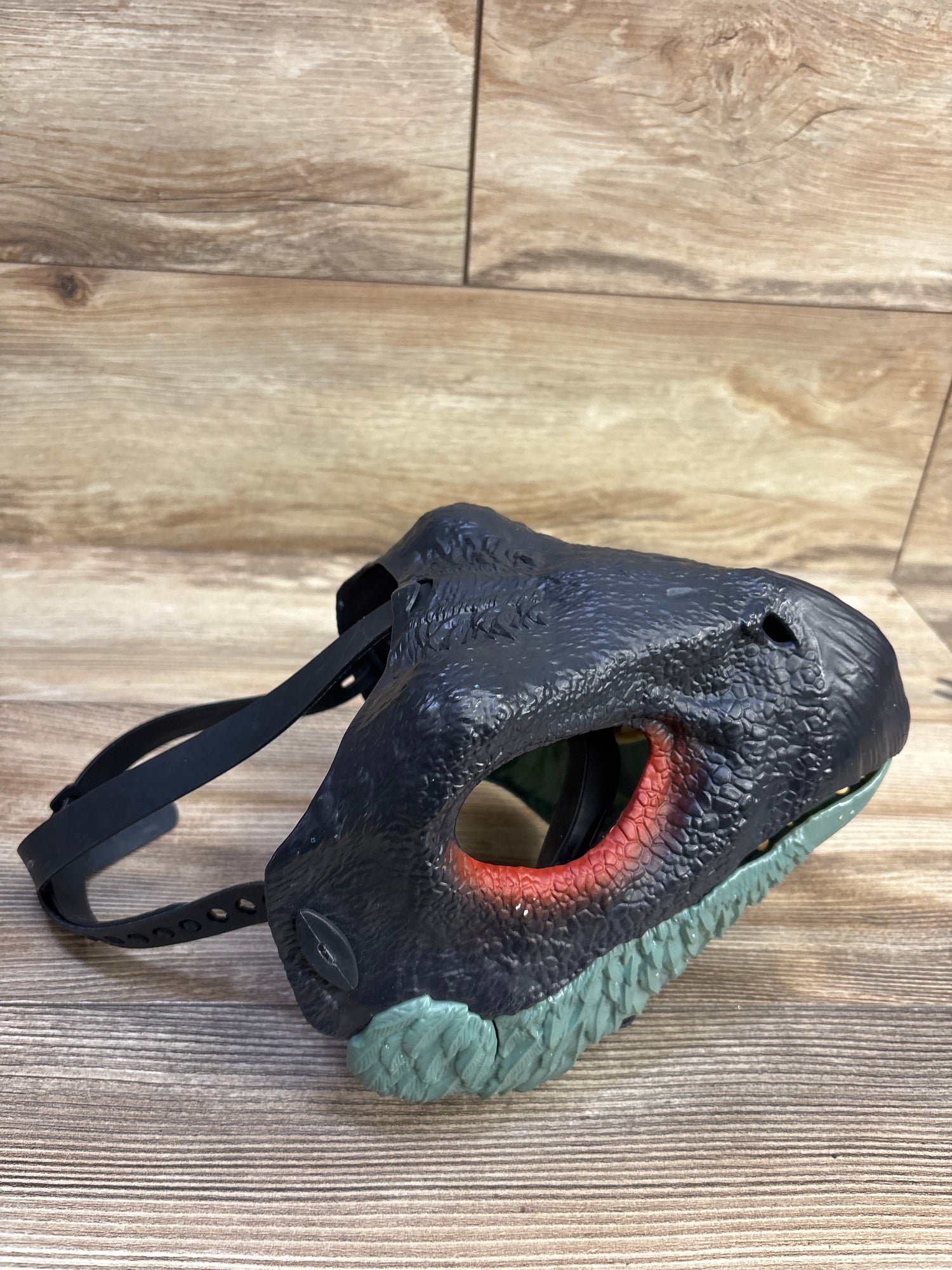 Mattel Jurassic World Dominion Dinosaur Mask, Therizinosaurus Dino