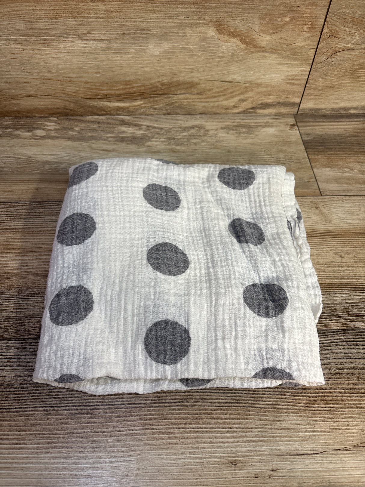 Momo Bebe Muslin Swaddle Blanket, White Polka Dot
