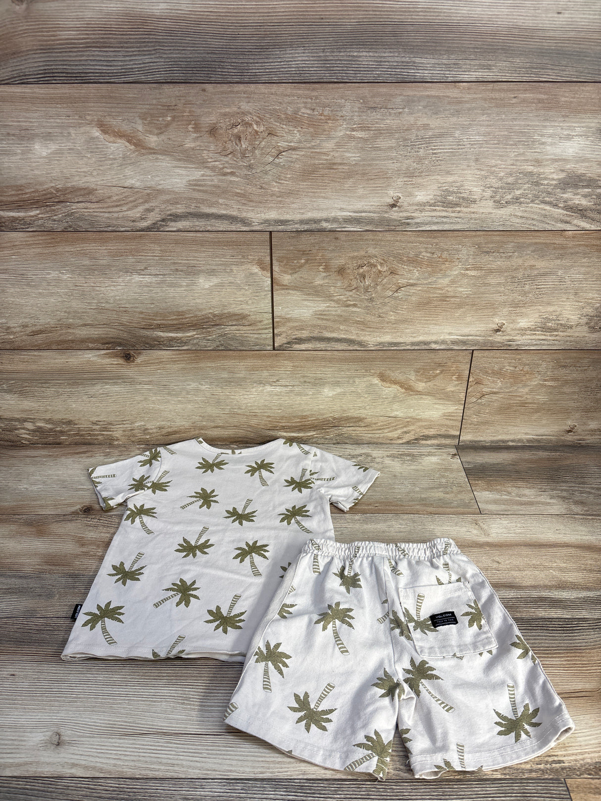 Volcom 2pc Palm Tree Shirt & Shorts Set Cream sz 4T