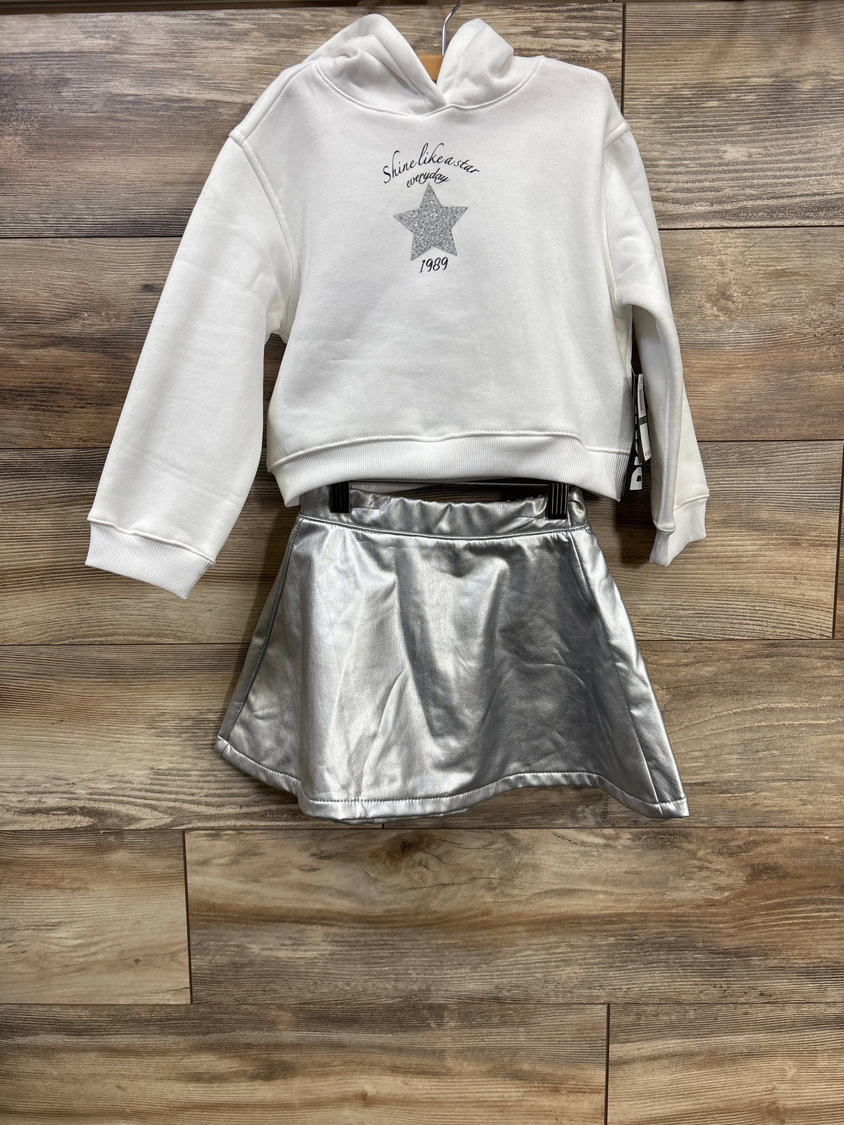 NEW DKNY 2pc Shine Like A Star Pull Over Hoodie & Metallic Skirt Set White sz 4T