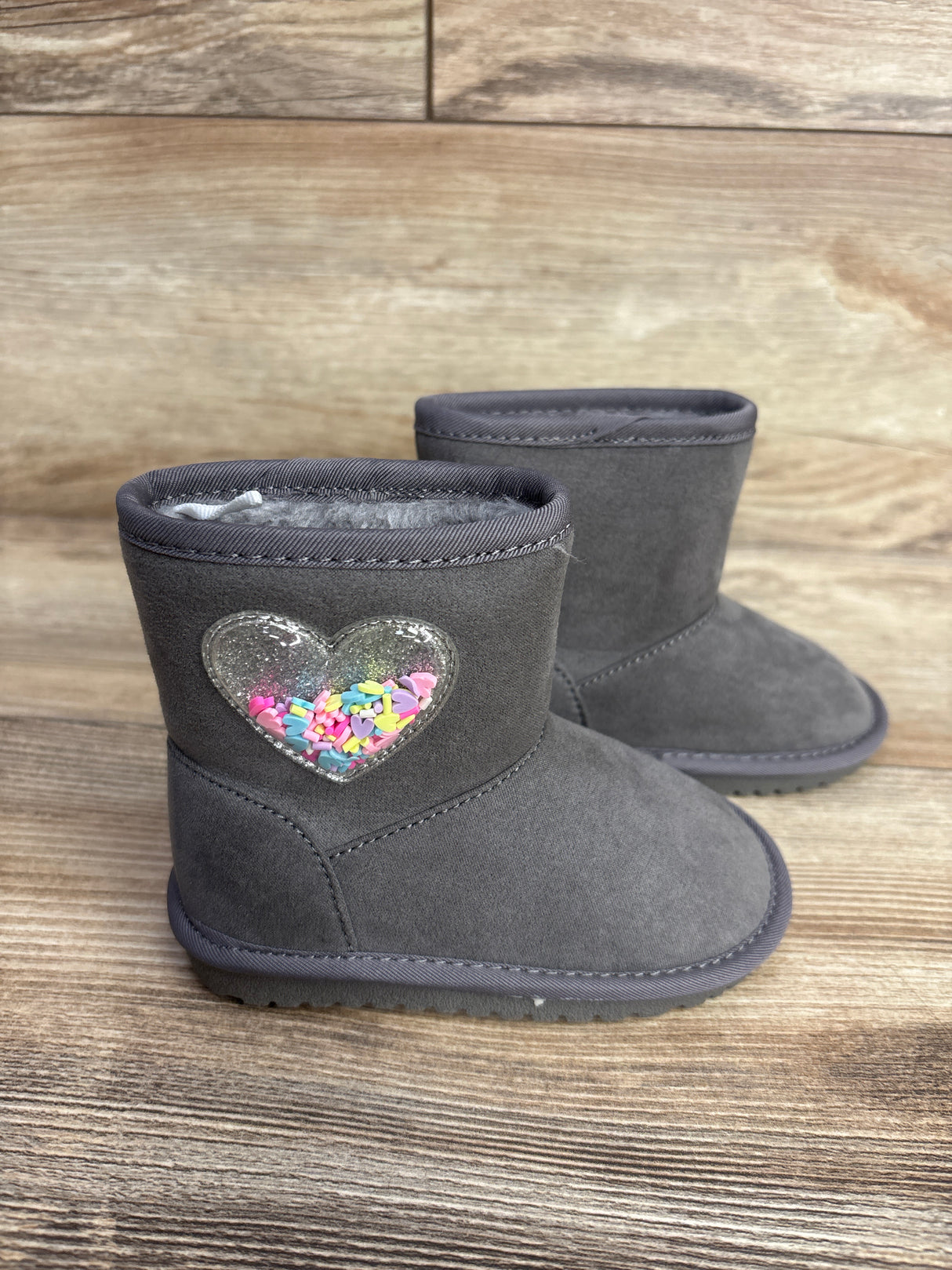 Children's Place Shakey Heart Faux Suede Boots Grey sz 5c