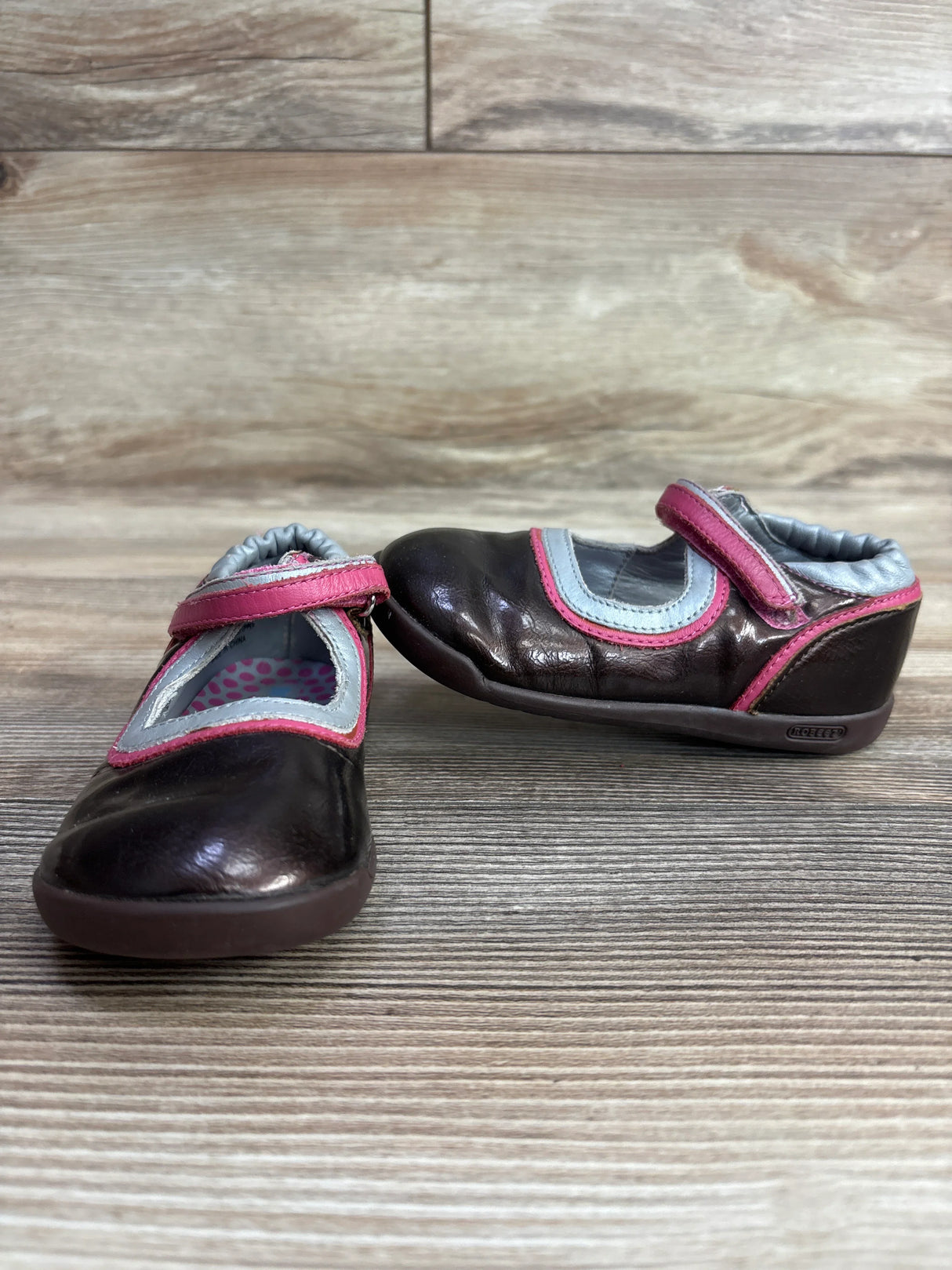 Robeez Faux Leather Mary Jane Sneakers Brown sz 7c