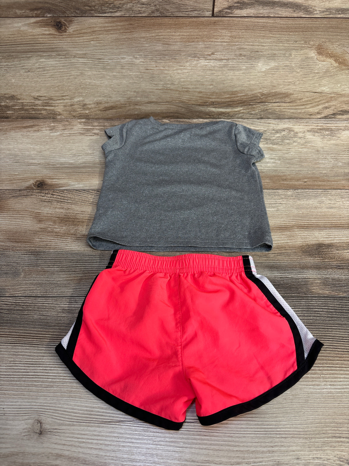 Nike Shirt & Shorts 2pc Set Grey sz 12m