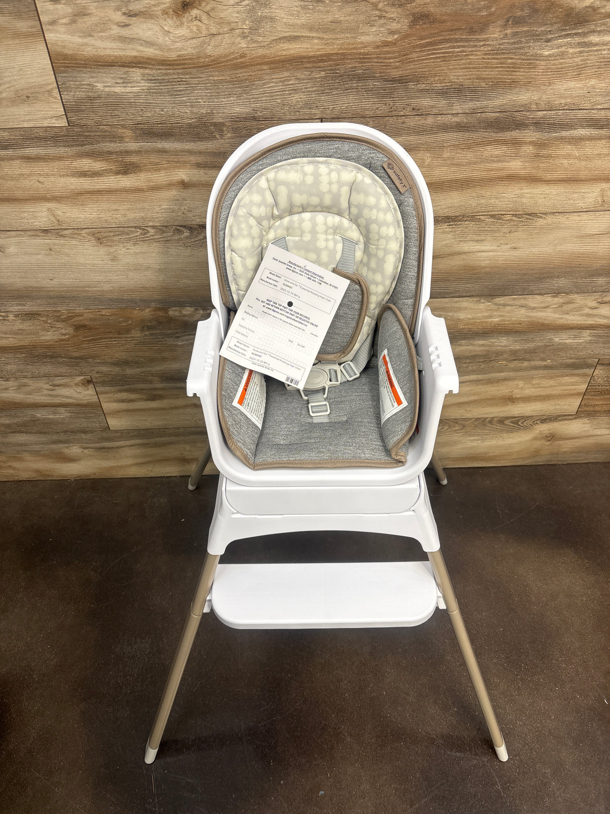 NEW Safety 1st Grow and Go Rotating High Chair in French Gray