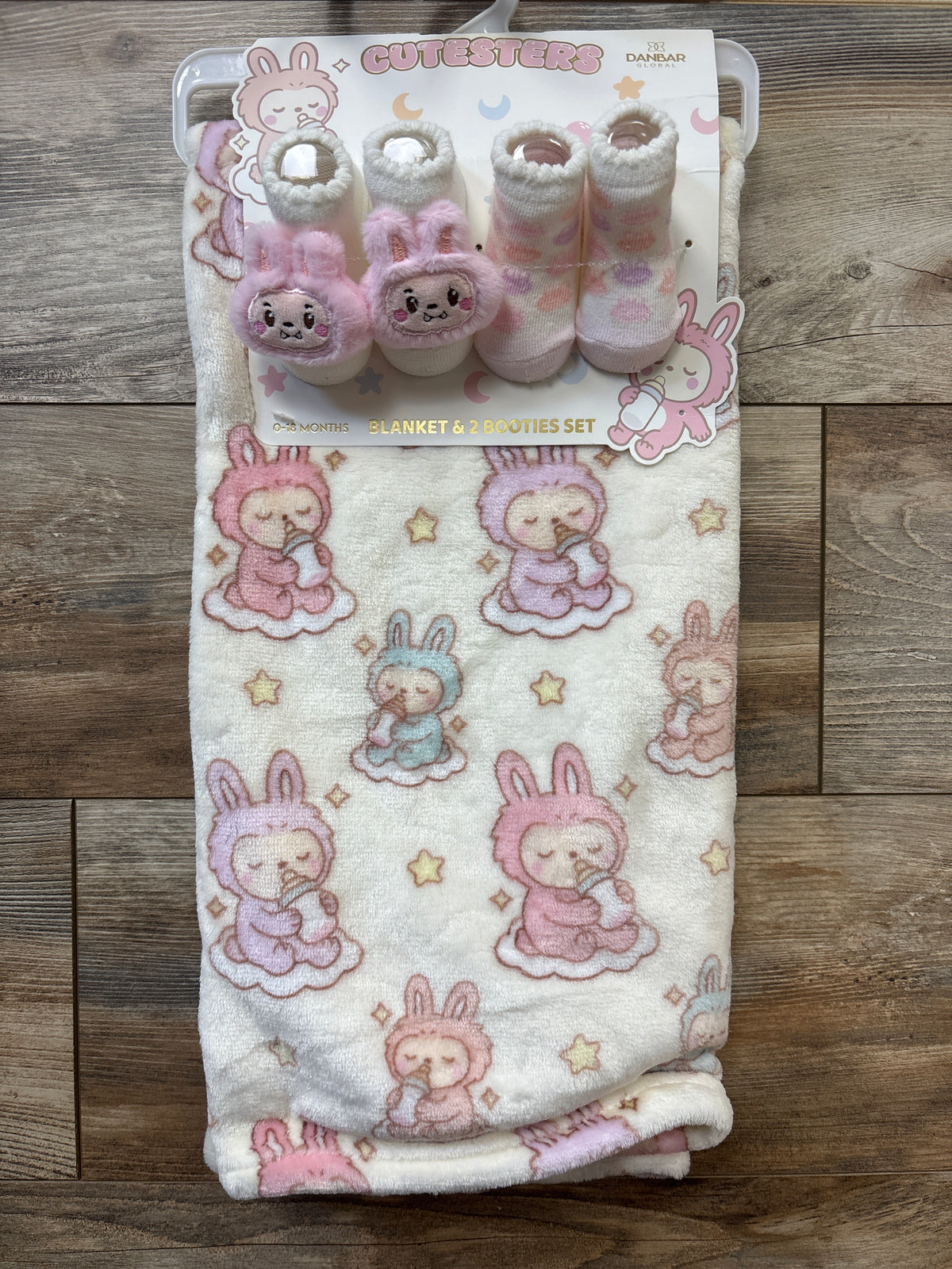 NEW Danbar Global Cutesters Plush Baby Blanket & 2 Booties Set