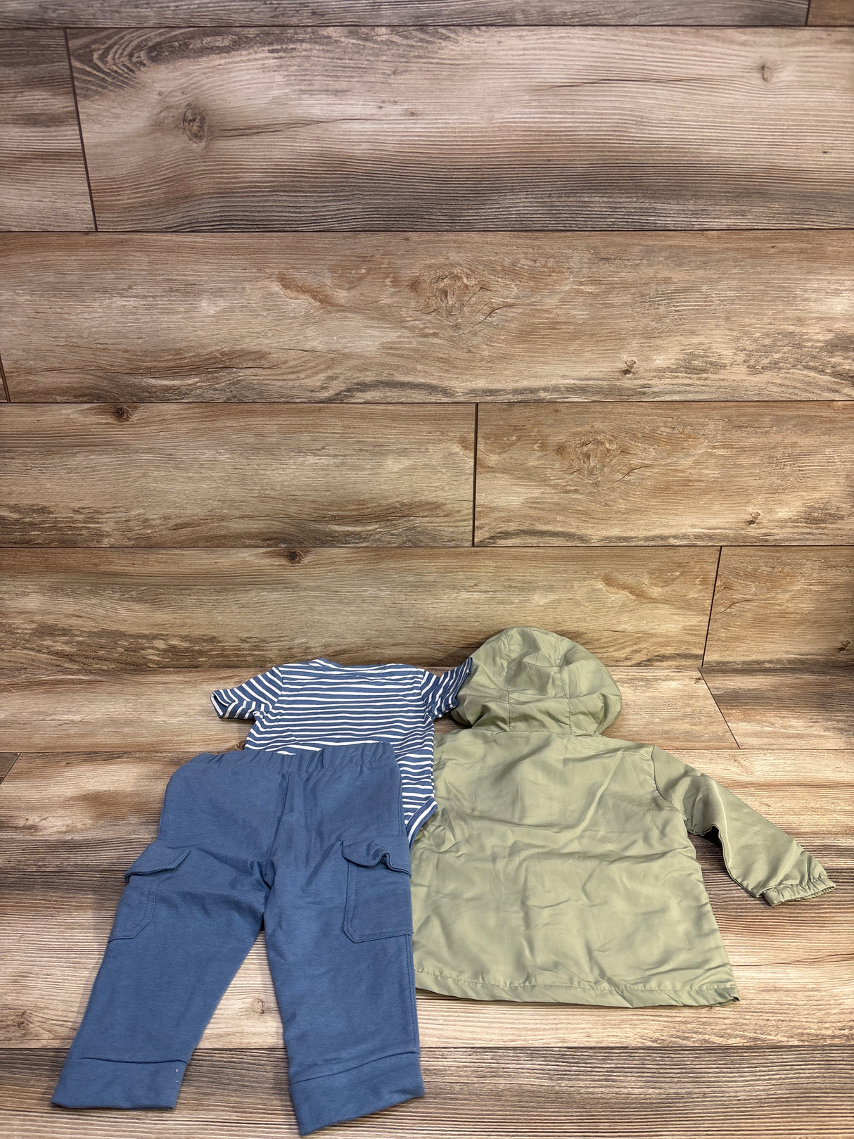 Minibean 3pc Windbreaker, Bodysuit, & Pants Set Green sz 12m