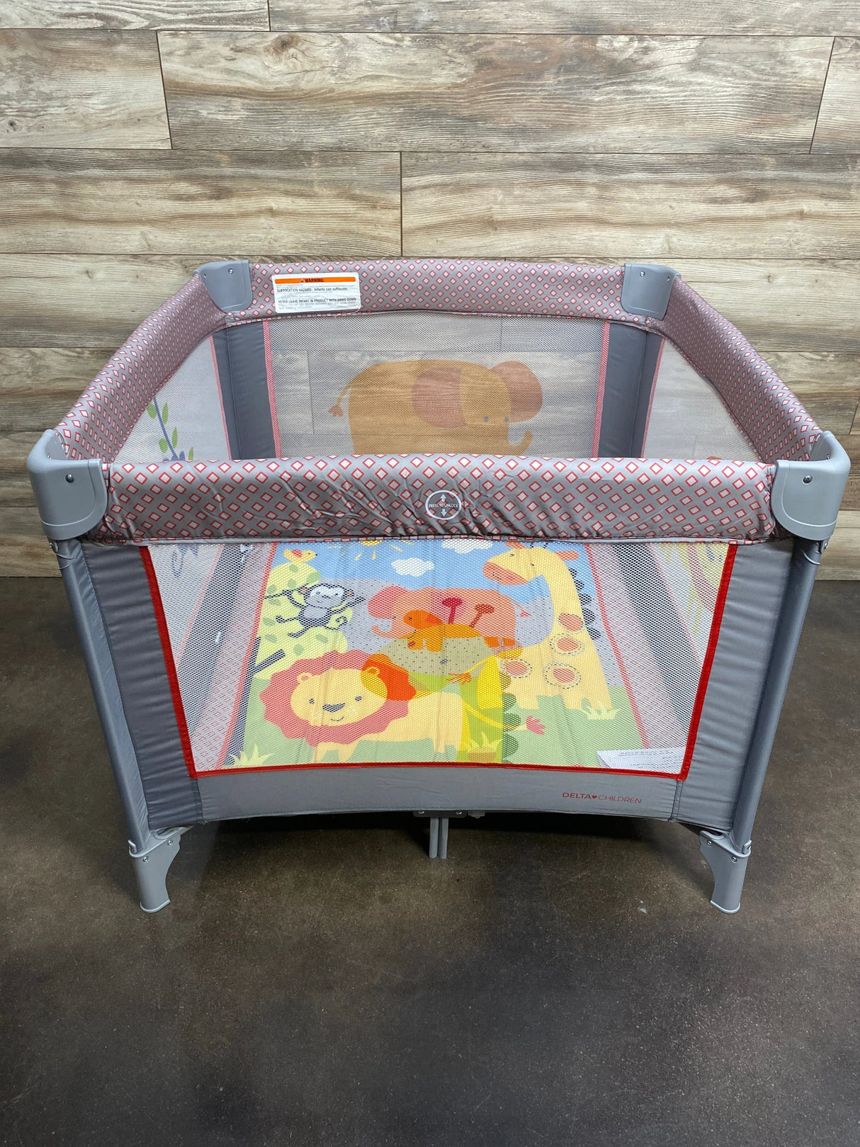 NEW Delta Children 36 x 36 Play Yard, Fun in The Jungle