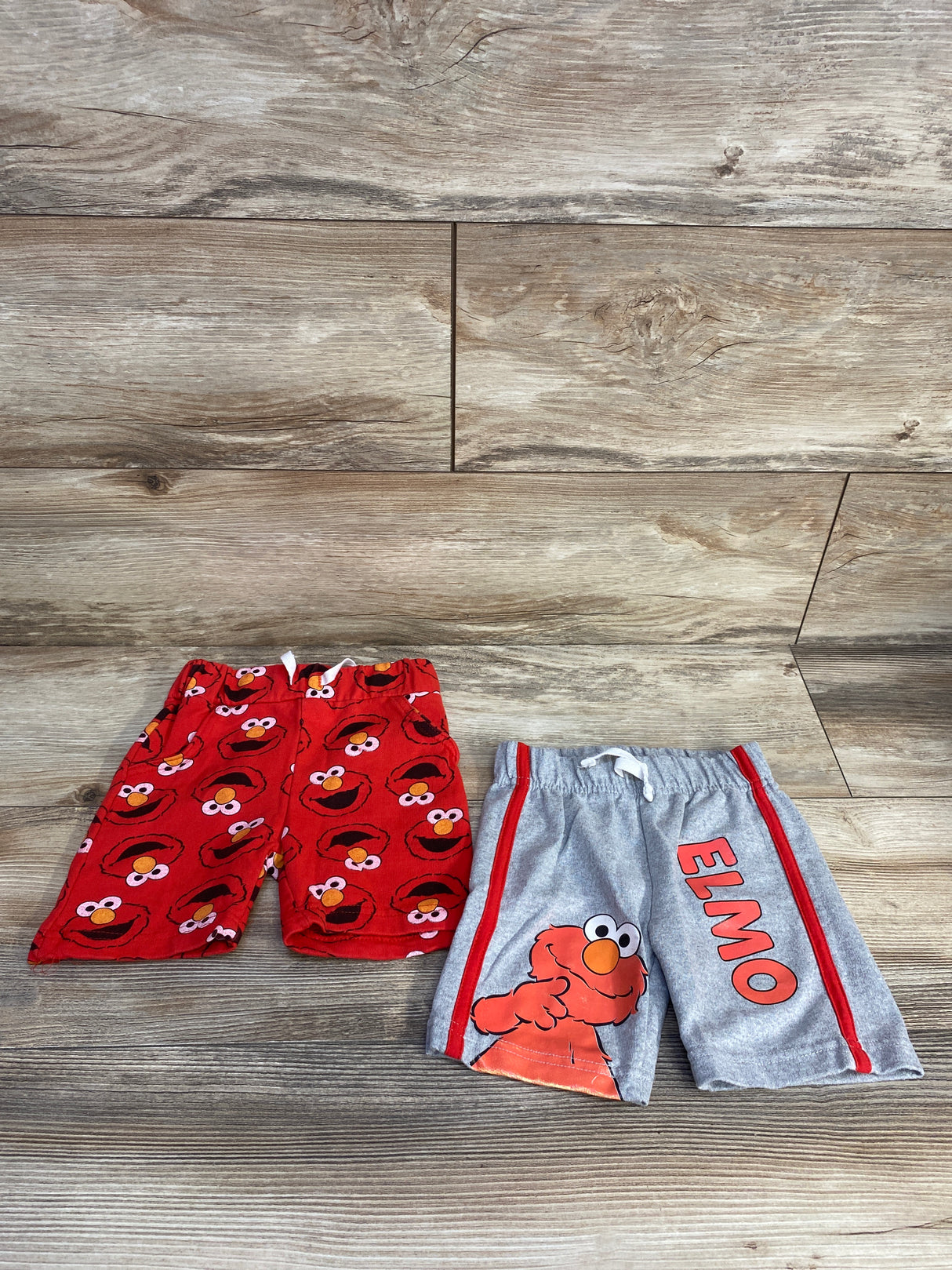 Sesame Street 2pk Elmo Shorts Red/Grey sz 3T