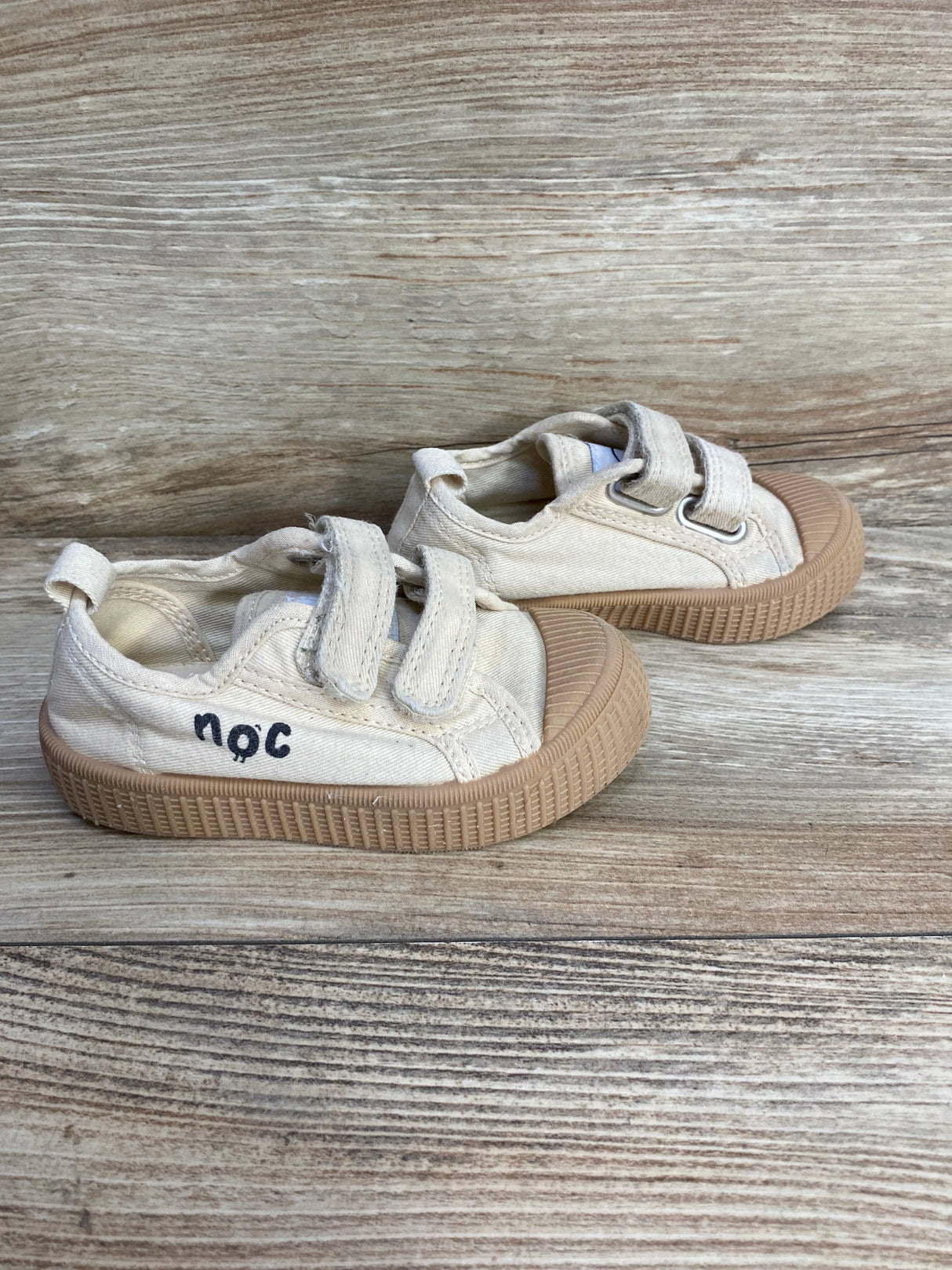 Happy NocNoc Canvas Khaki Sneakers sz 7.5c