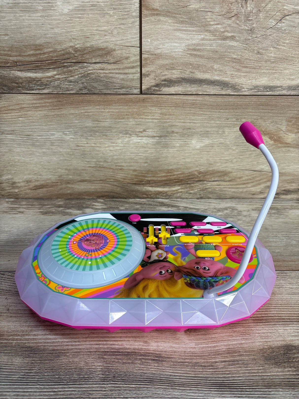 eKids Trolls Band Together DJ Party Mixer Turntable