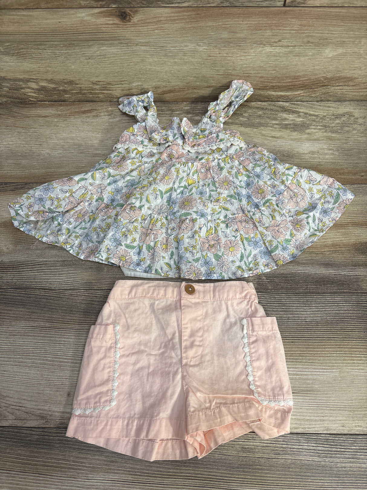 Isaac Mizrahi 2pc Floral Top & Shorts White sz 2T