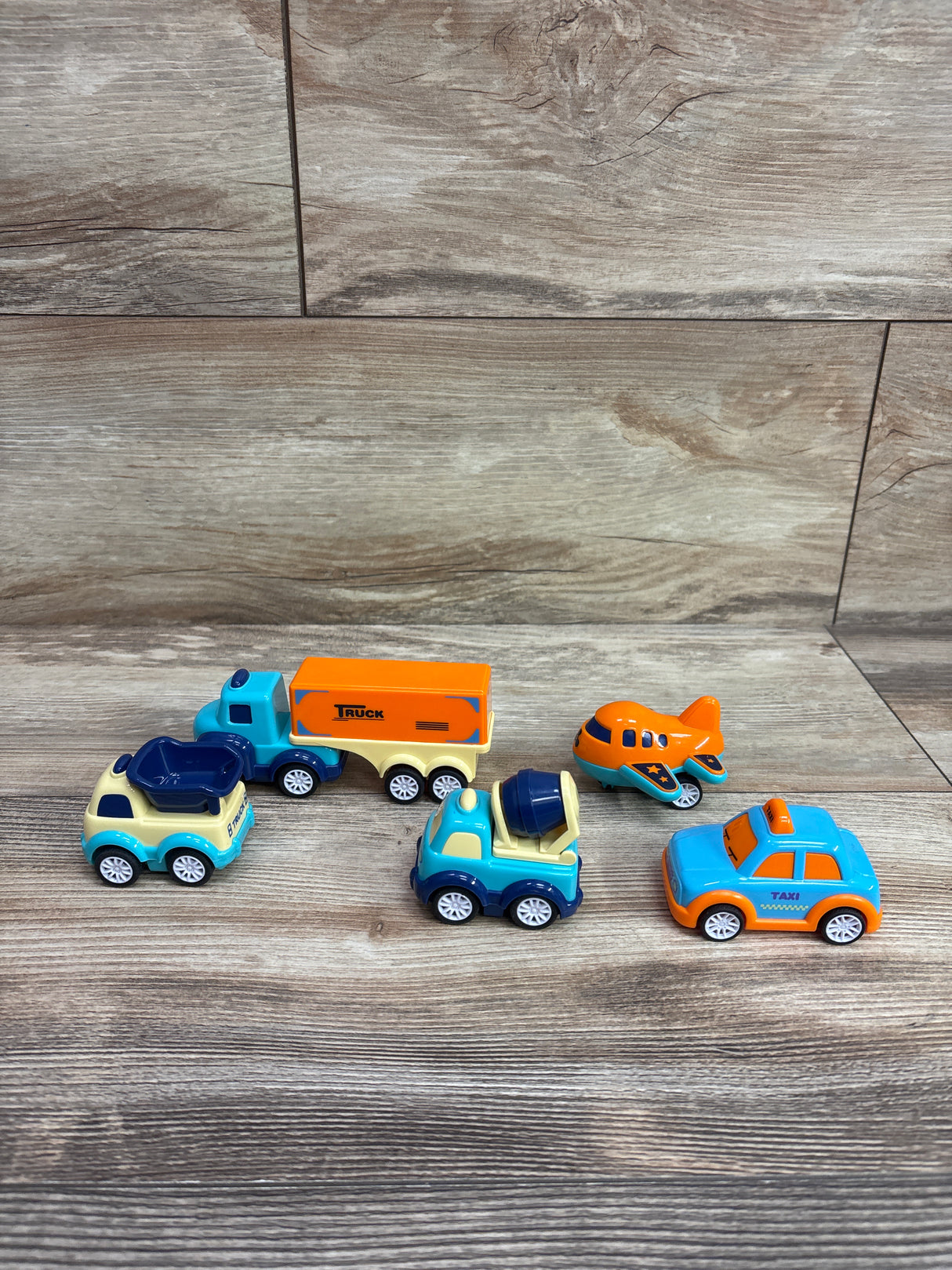 Forty4 Transport Carrier Truck with 5 Mini Vehicles