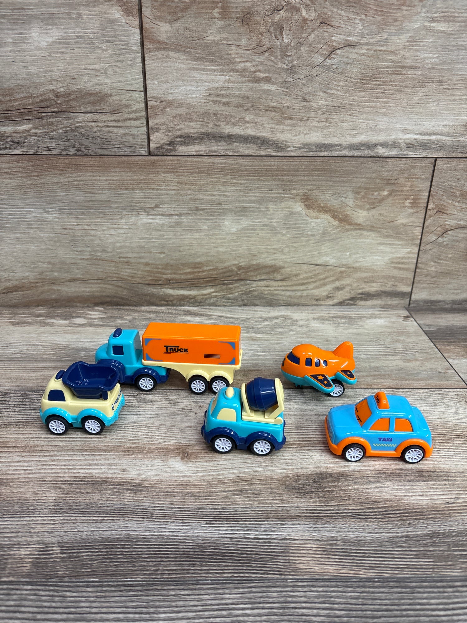 Forty4 Transport Carrier Truck with 5 Mini Vehicles