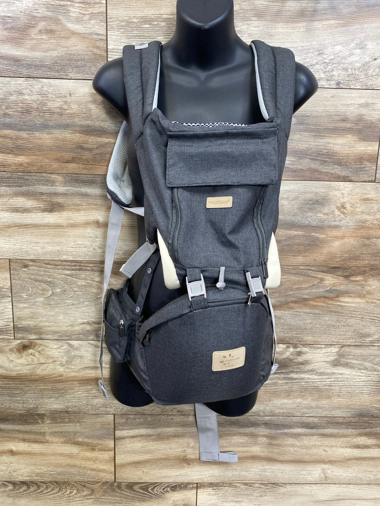 FRUITEAM 6-in-1 Baby Carrier with Hip Seat in Flax Grey