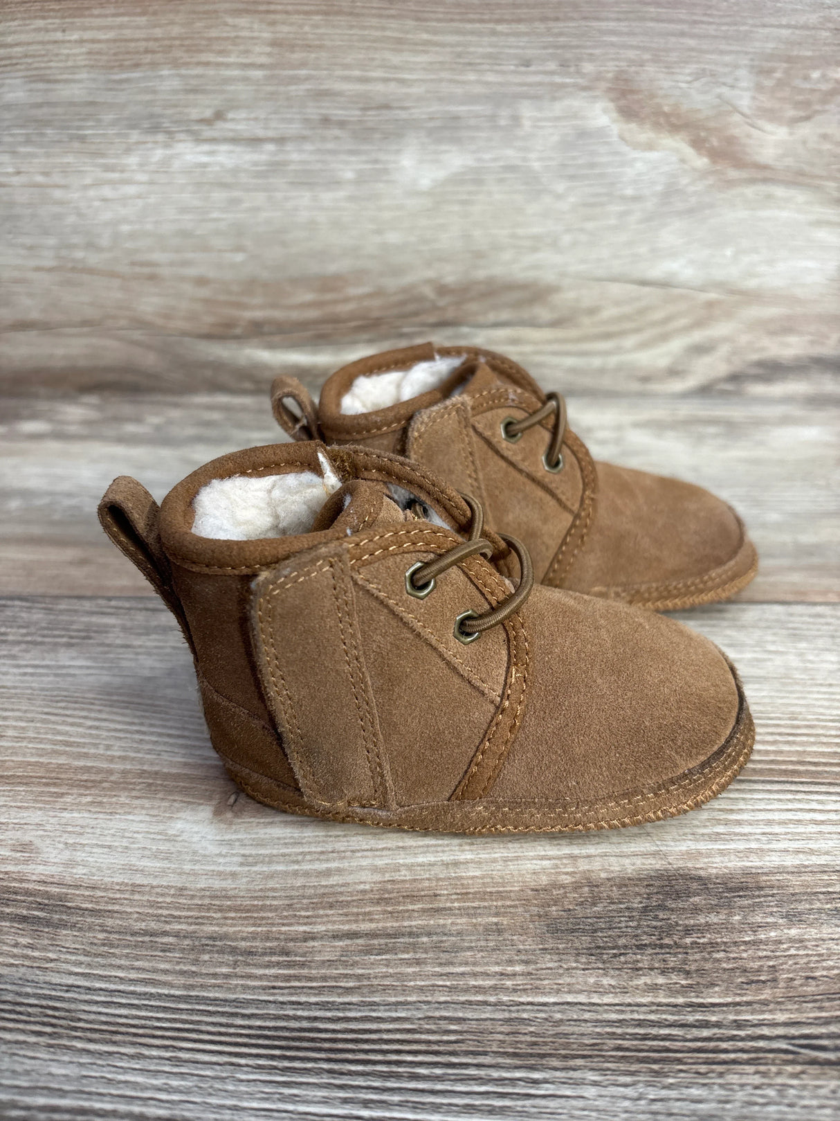 UGG Neumel Chukka Boots Chestnut sz 2/3c