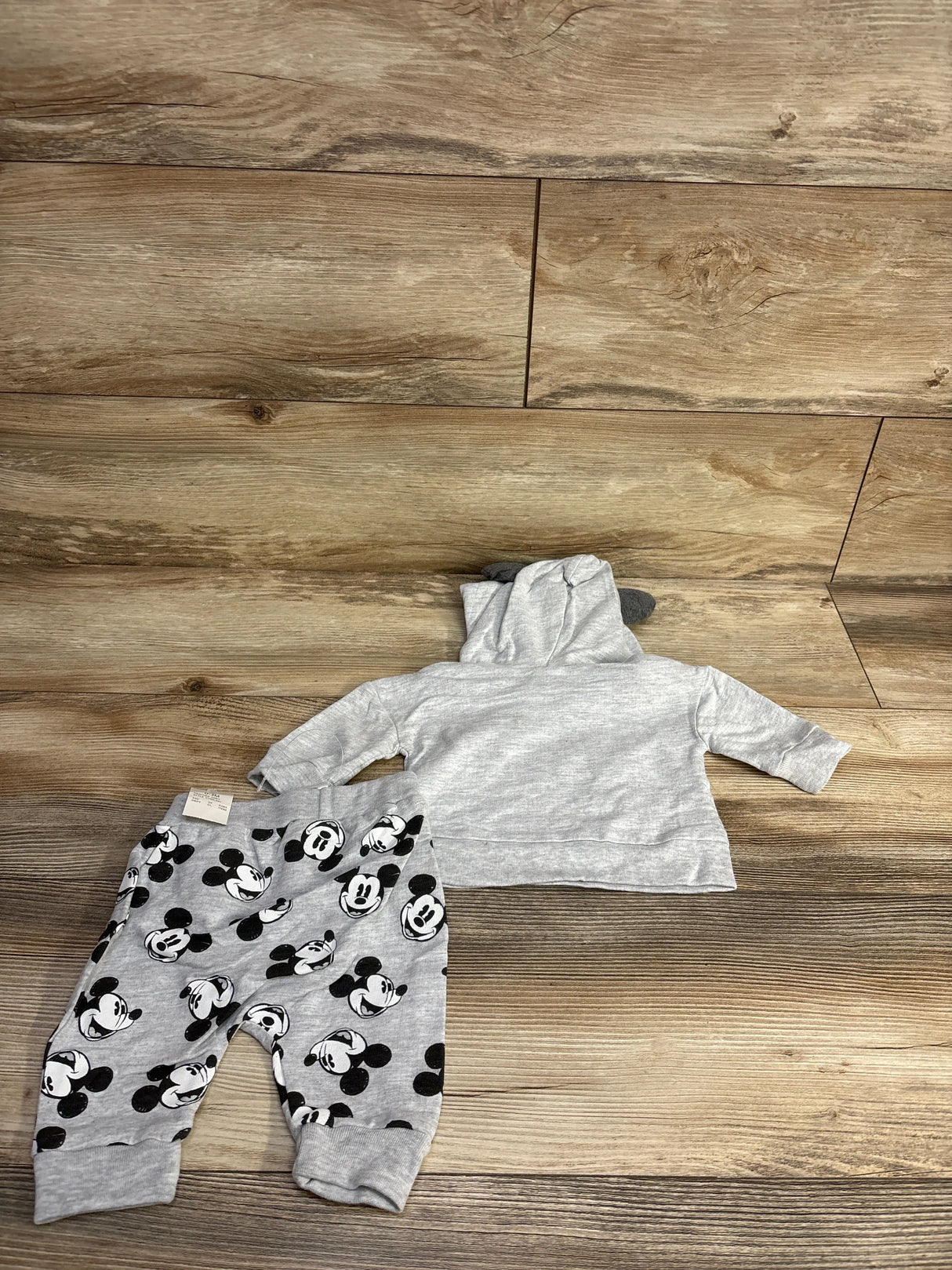 NEW Disney Baby Mickey Mouse Sweatshirt & Joggers 2pc Set Grey sz 0/3m