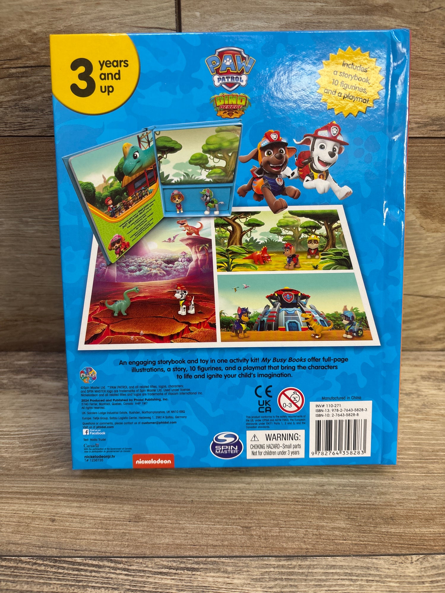 Nickelodeon PAW Patrol My Busy Books Storybook with 10 Figures & Playmat