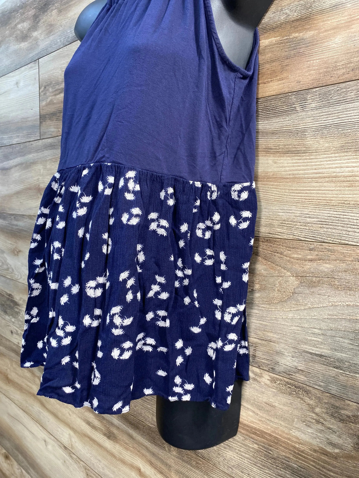 A Pea In The Pod Sleeveless Top Navy sz Medium