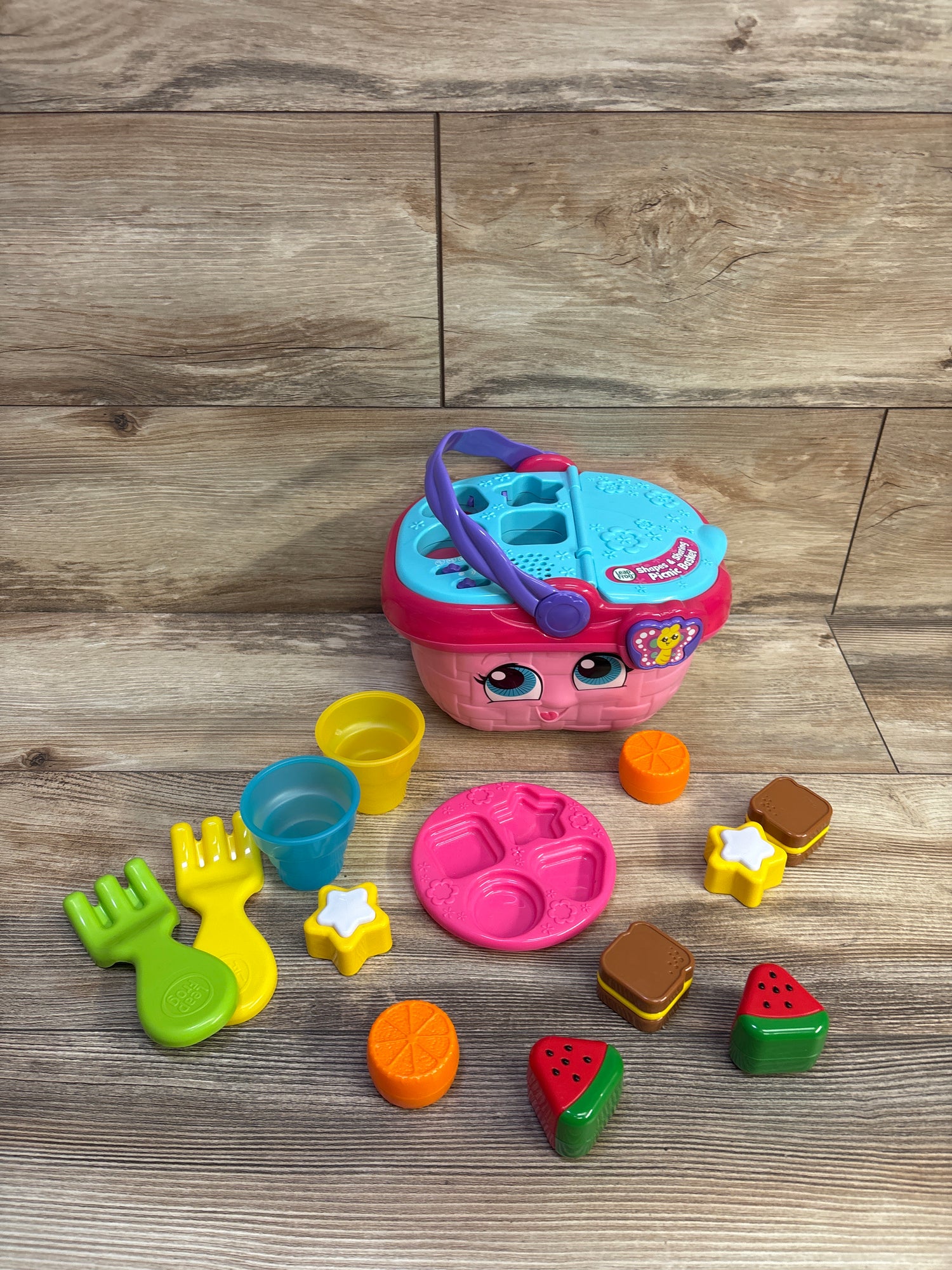 LeapFrog Shapes & Sharing Picnic Basket