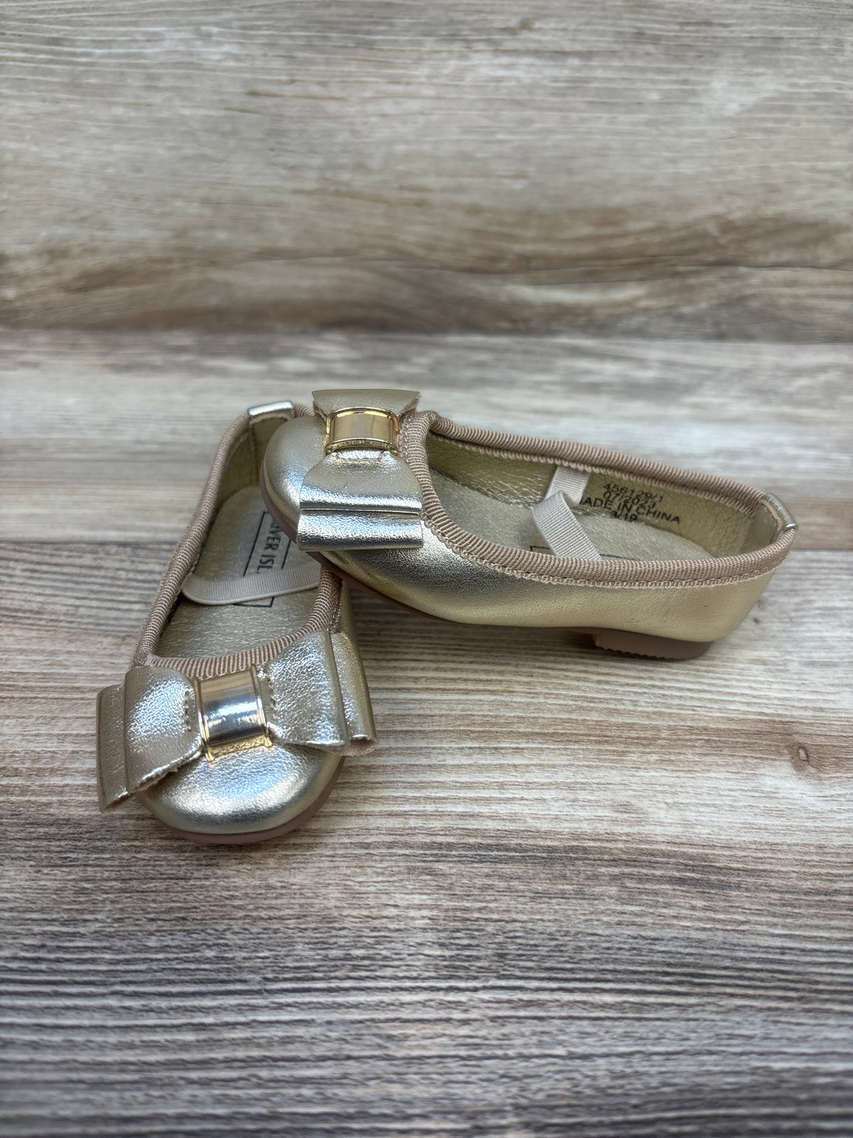 River Island Bow Mary Jane Flats Gold sz 3c
