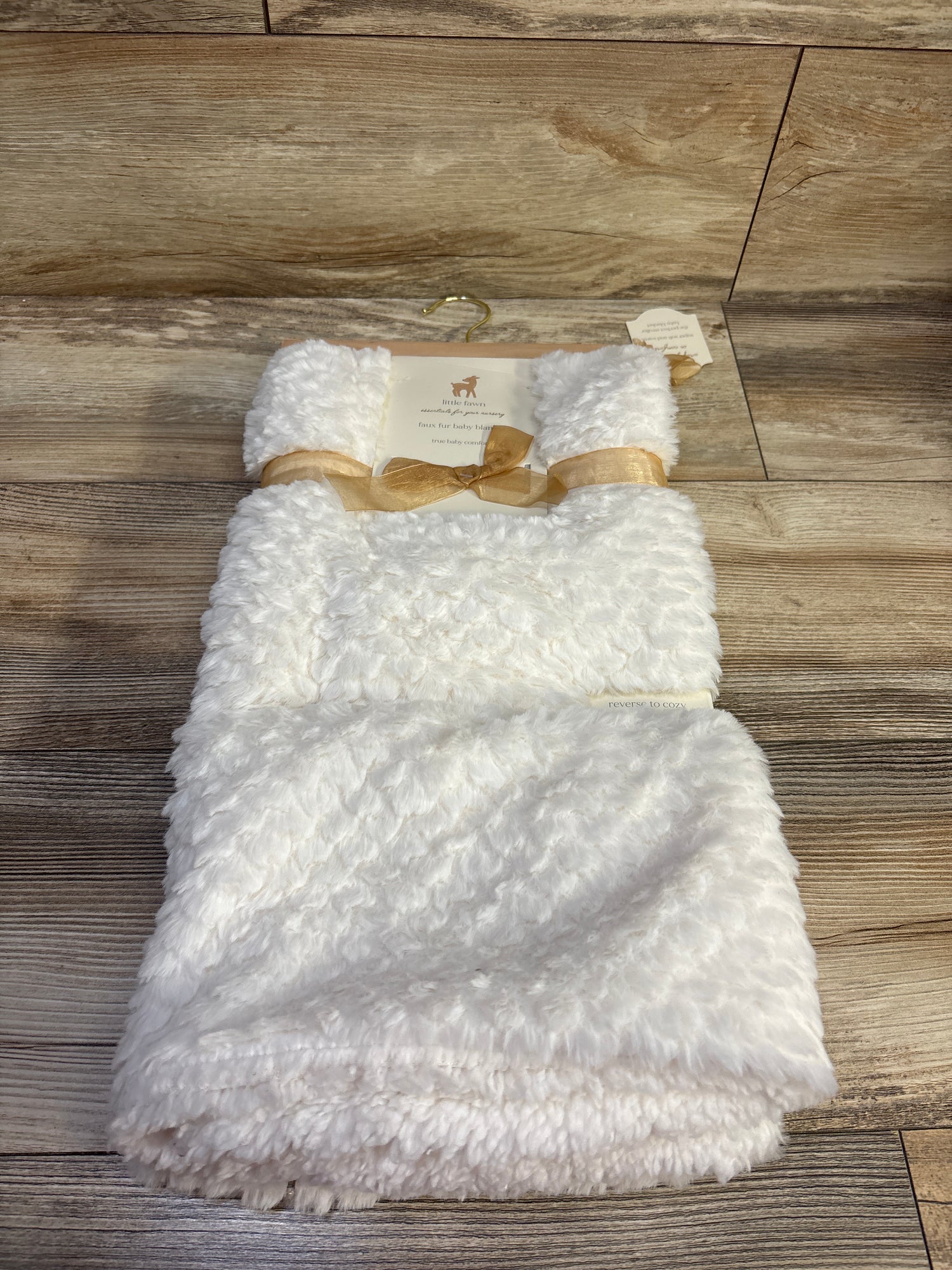 NEW Little Fawn Reversible Faux Fur Baby Blanket Ivory 30x40''