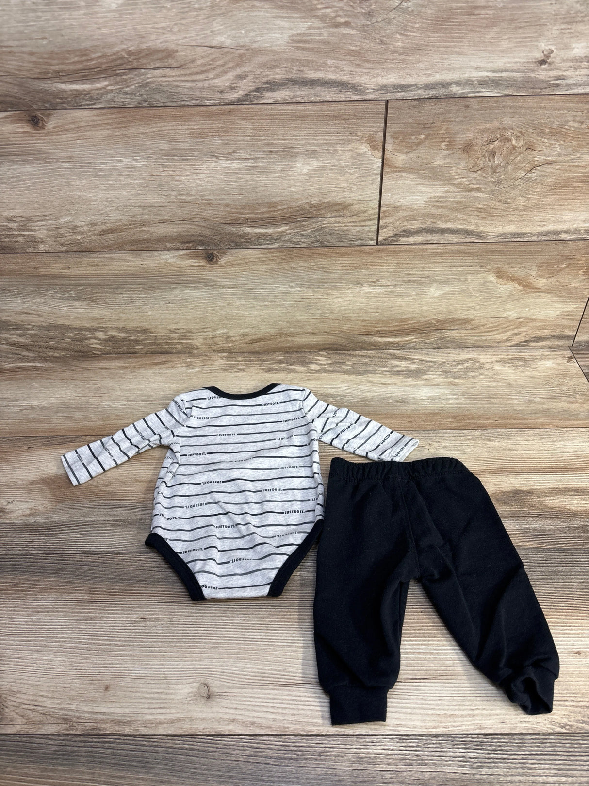 Nike 2pc Just Do It Bodysuit Set Grey sz 3m