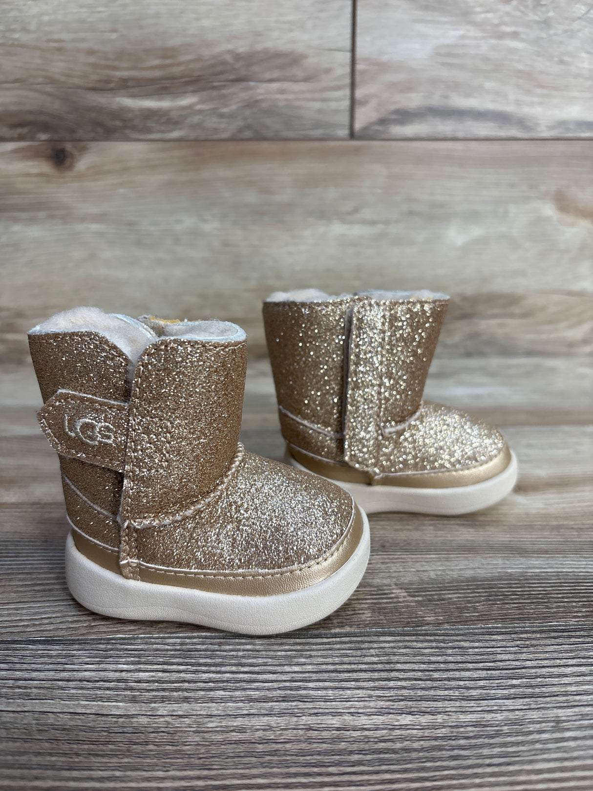 UGG Keelan Glitter Boots Gold sz 0/1c