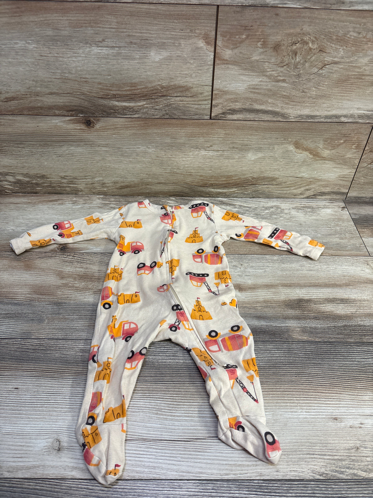 Old Navy Sleeper Beige sz 6-9m