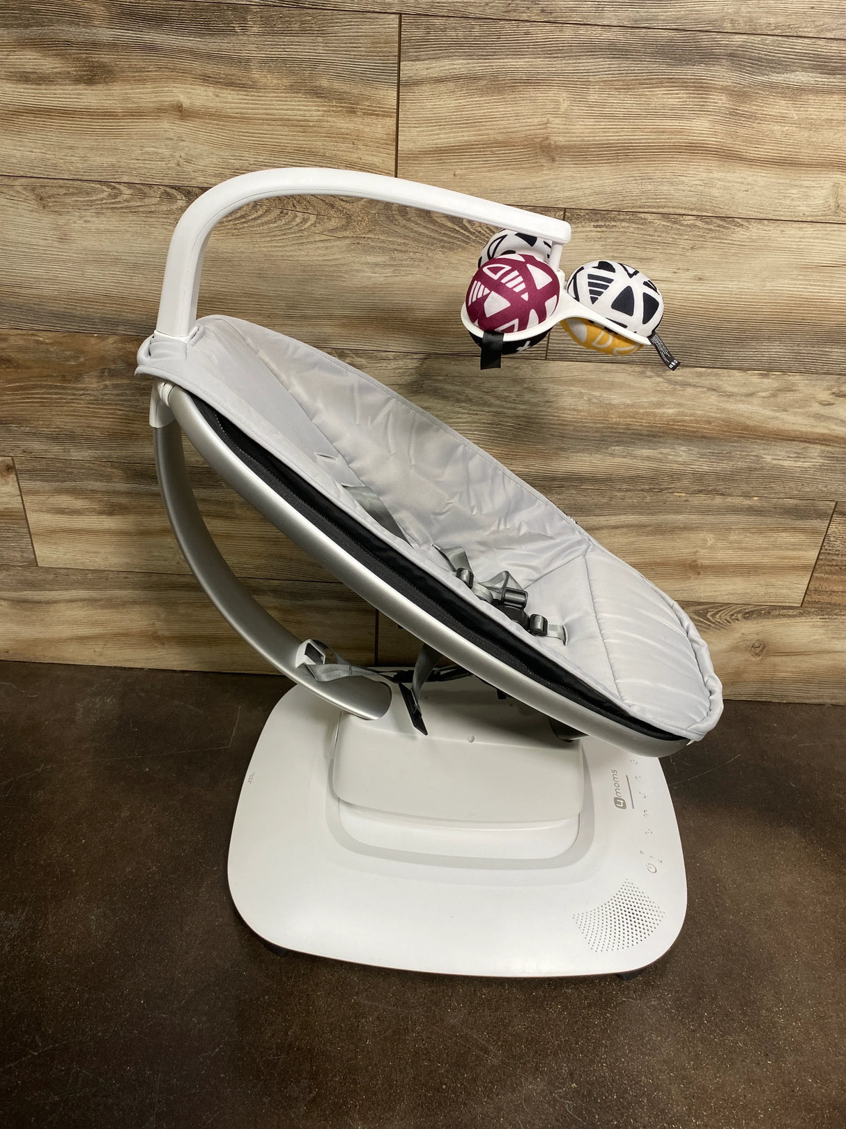 4moms mamaRoo Multi-Motion Baby Swing Smart Connectivity in Silver *