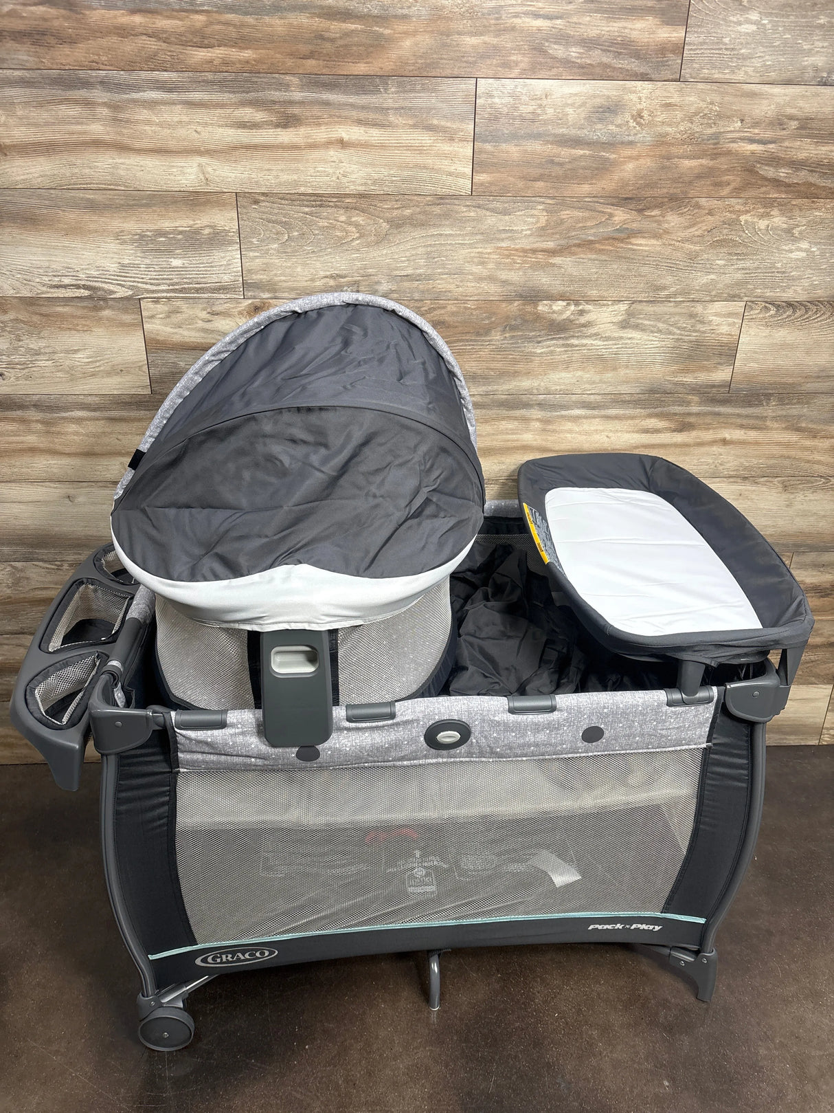 NEW Graco Pack n Play Dome LX Playard in Astin