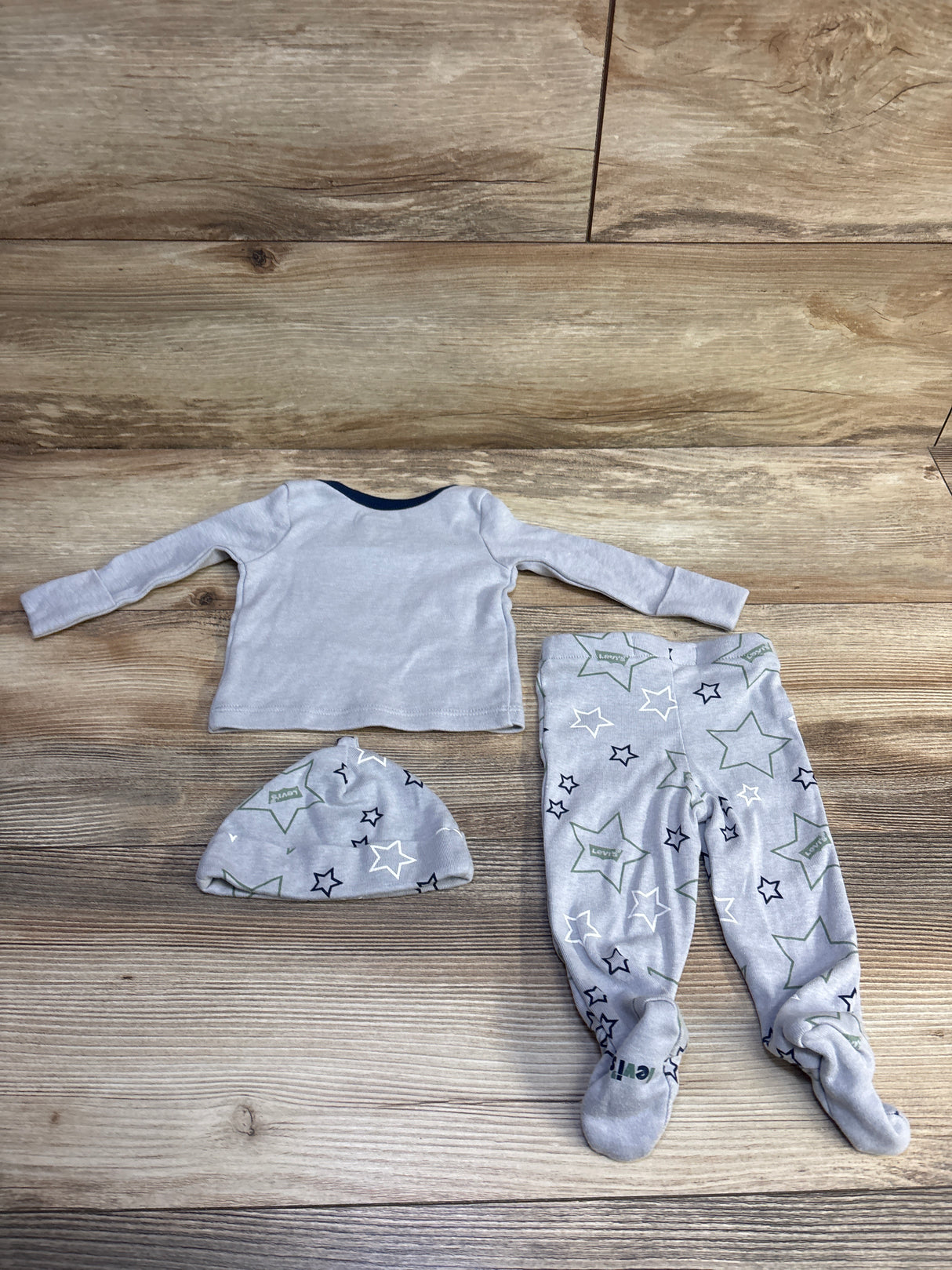 Levi's 3pc Layette Set Grey sz Newborn