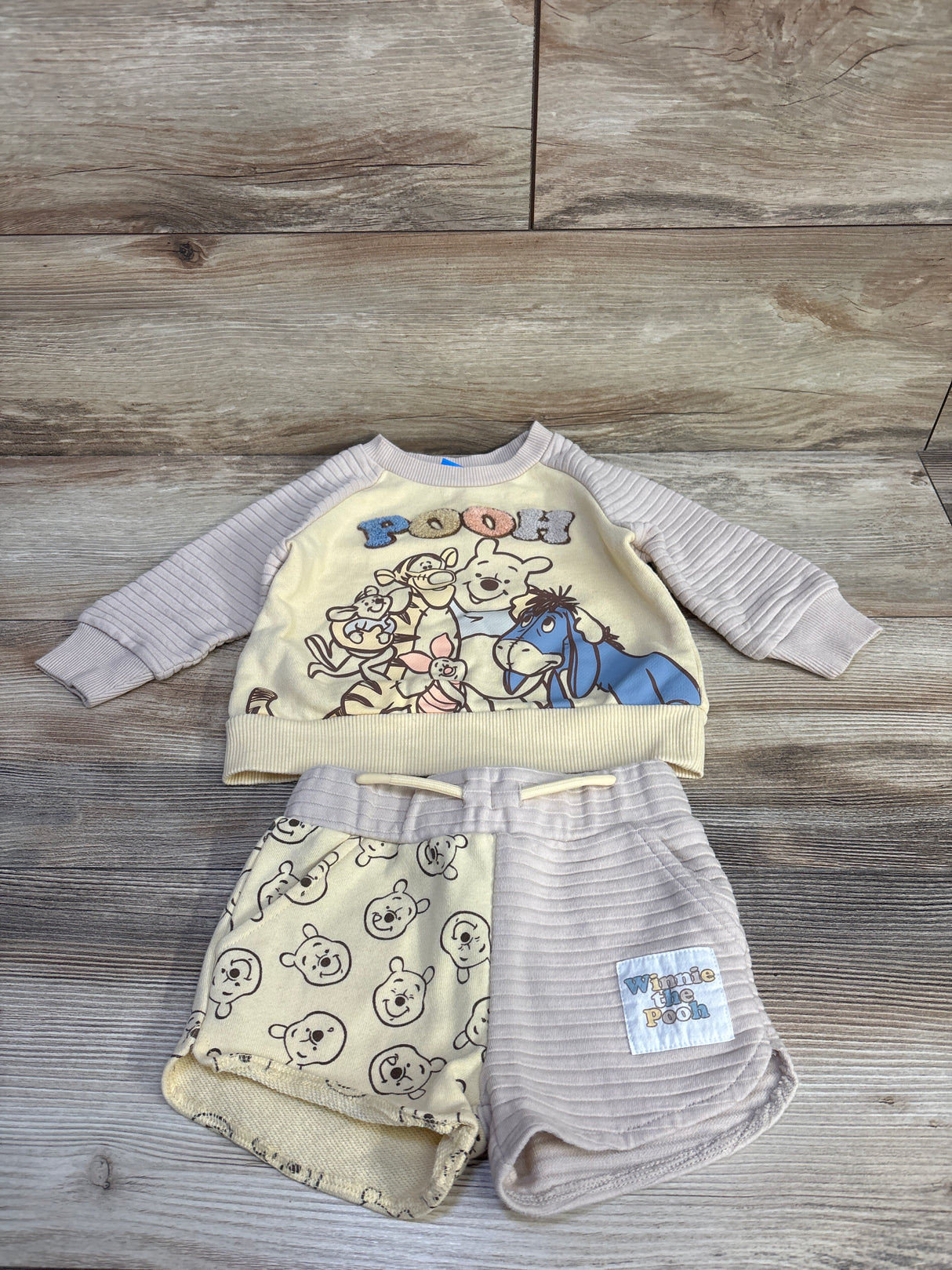 Disney Winnie The Pooh 2pc Sweatshirt & Shorts Set Yellow sz 18m