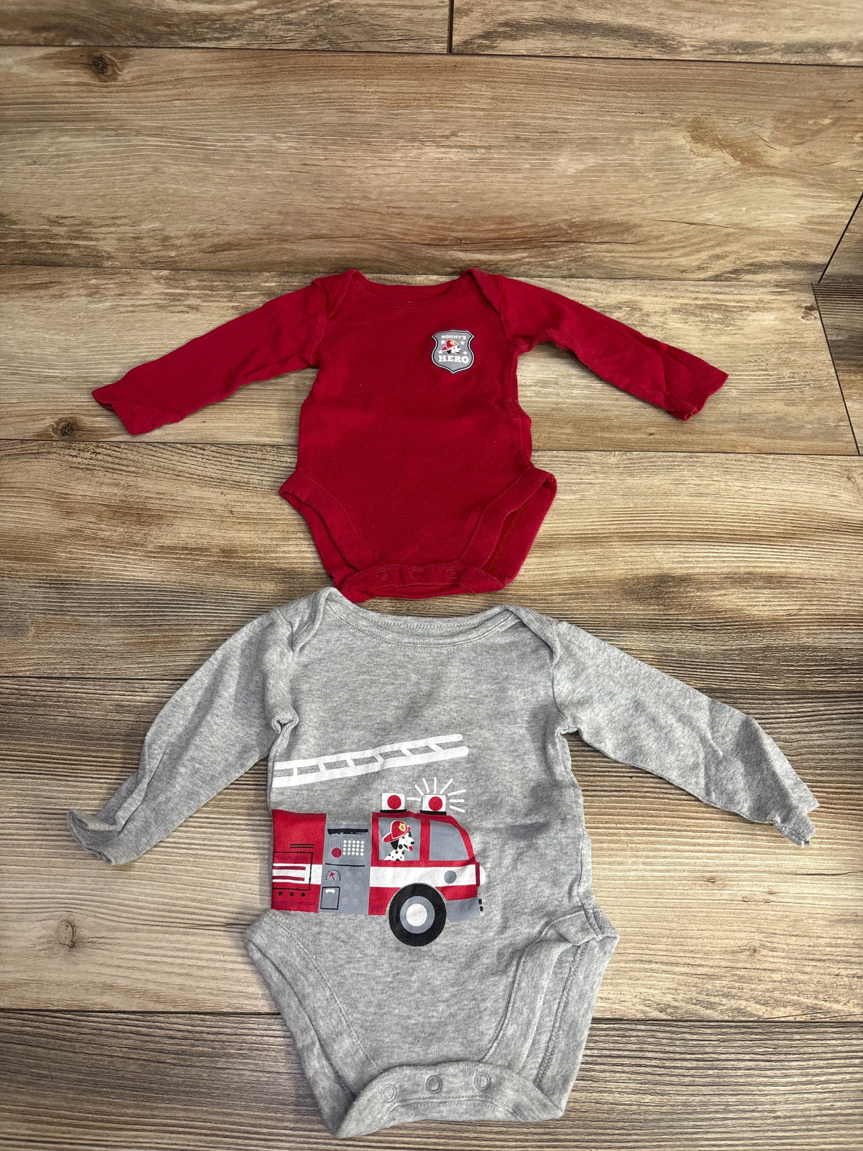 Bundles 2pc Firetruck Bodysuit Set Red sz 0-3m