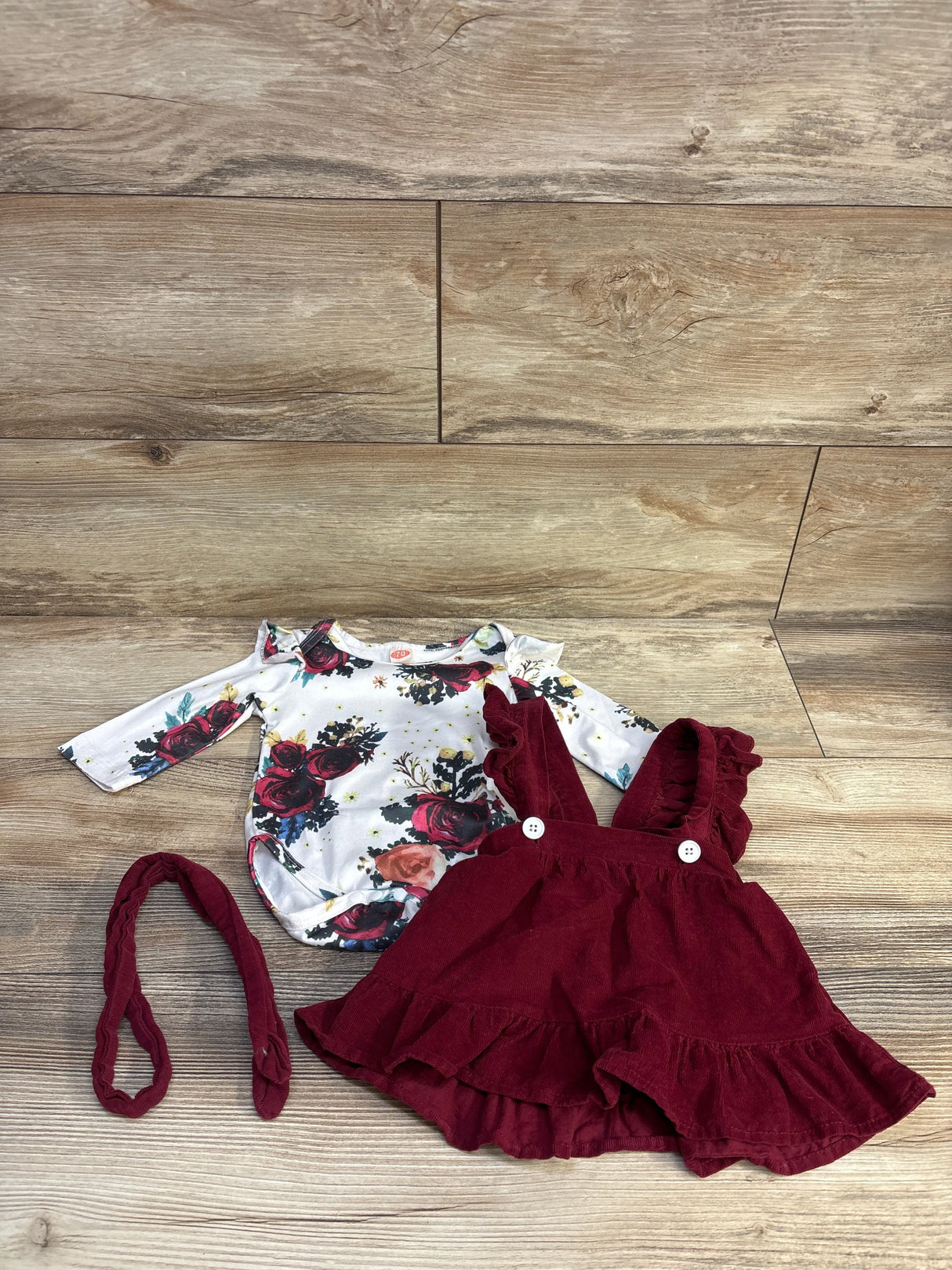 2pc Floral Bodysuit & Corduroy Skirtall White sz 3-6m - Me n Mommy To Be