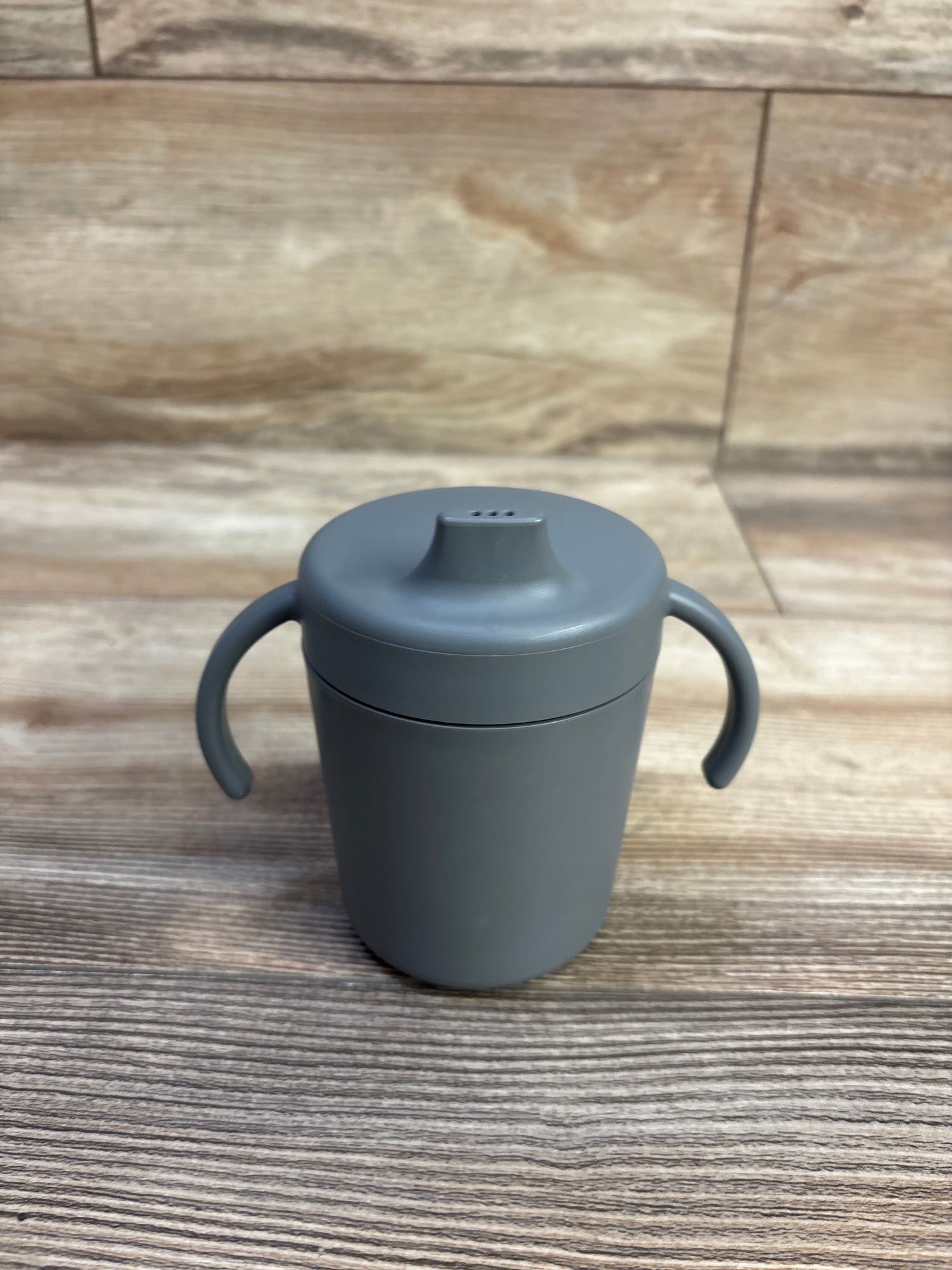 Mushie Trainer Sippy Cup in Smoke Grey 7.7oz