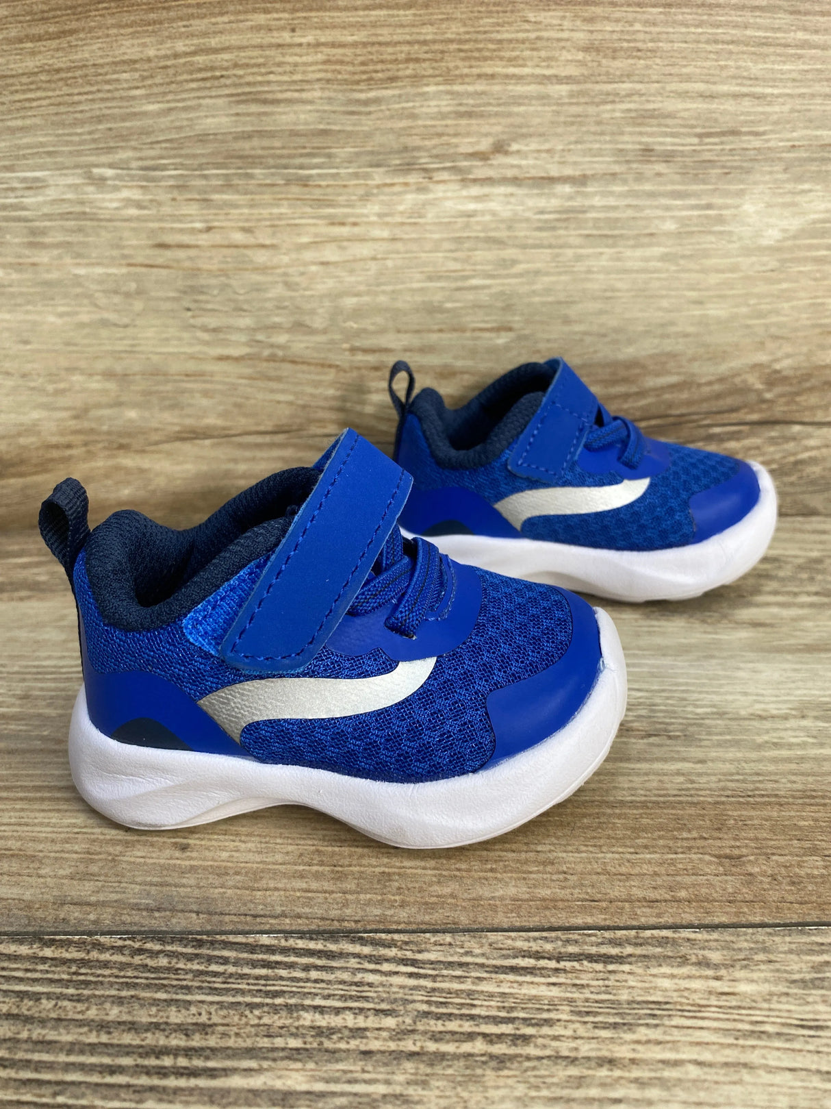 Athletic Works Mesh Jogger Sneakers Blue sz 2c