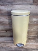 Munchkin STEP Diaper Pail, Powered by Arm & Hammer + Snap, Seal, & Toss Refill Bags