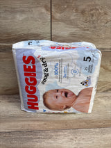 NEW Huggies Snug & Dry Diapers Size 5 25ct