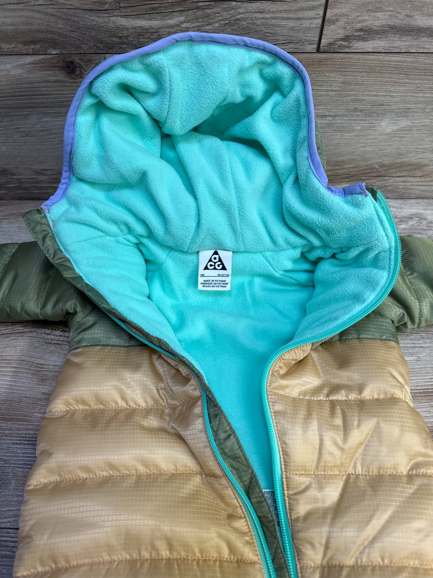 Nike ACG Primaloft Snowsuit Olive Green sz 3m