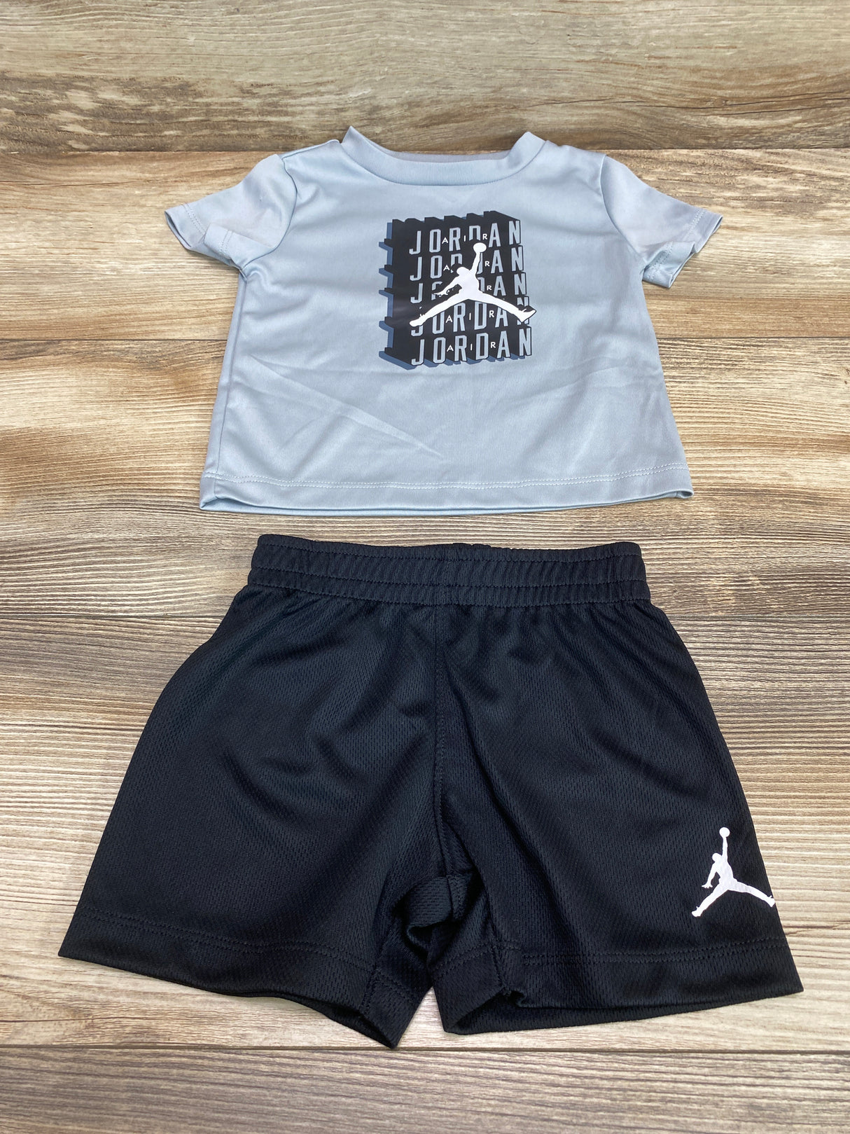 Jordan 2pc Dri-Fit Shirt & Shorts Grey sz 12m