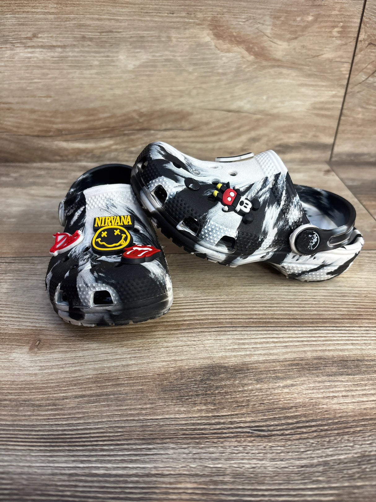 Crocs Classic Grey Marbled Clogs w/ Jibbitz sz 9c - Me n Mommy To Be