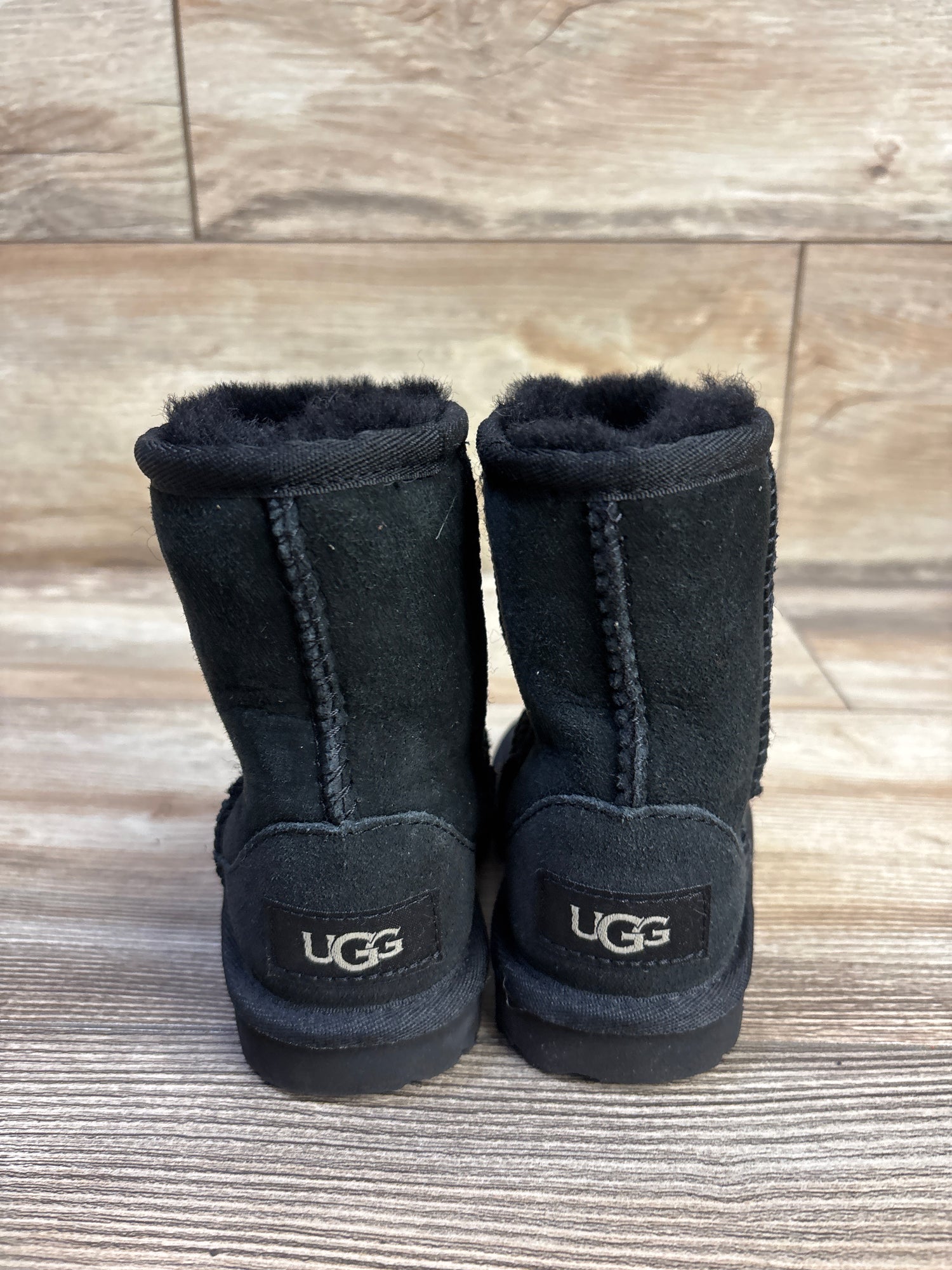 Ugg Classic Short II Boots Black sz 6c