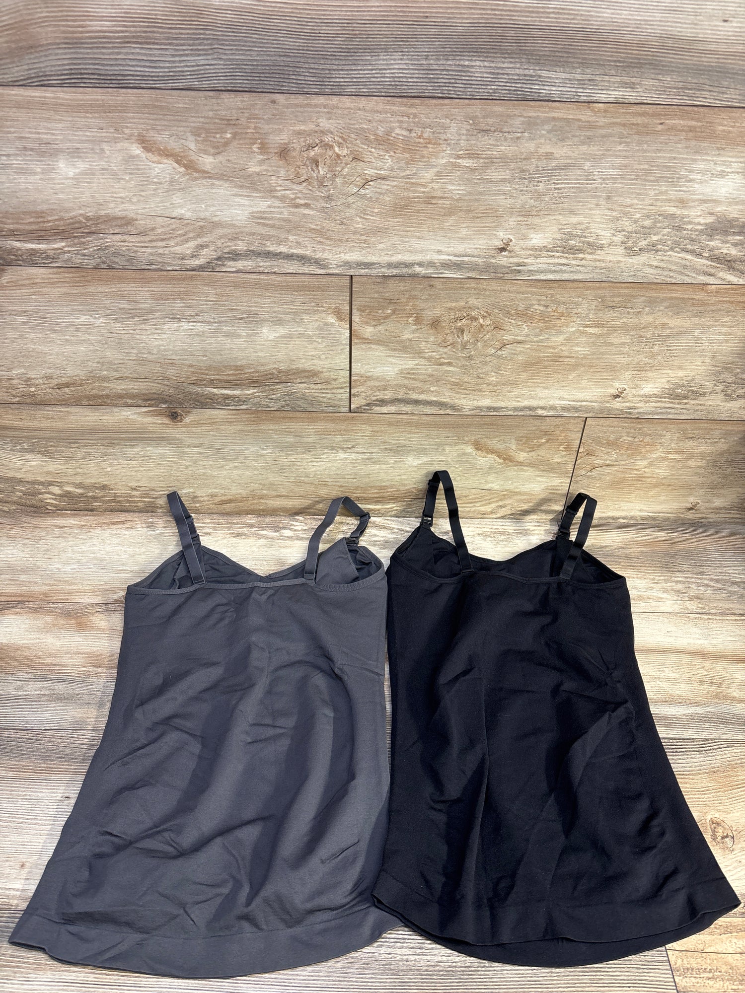 BHRIWRPY 2pk Nursing Tank Tops Grey/Black sz Medium