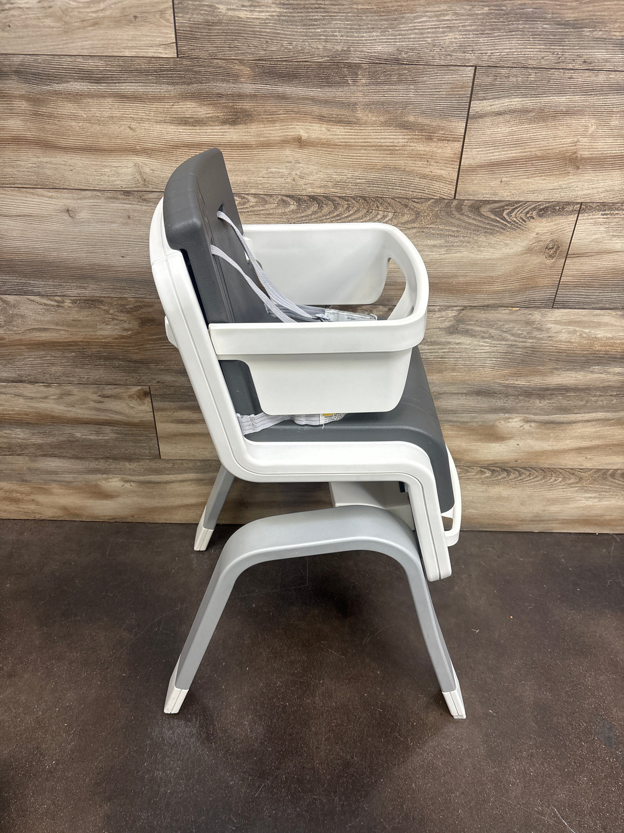 Nuna ZAAZ High Chair in Carbon