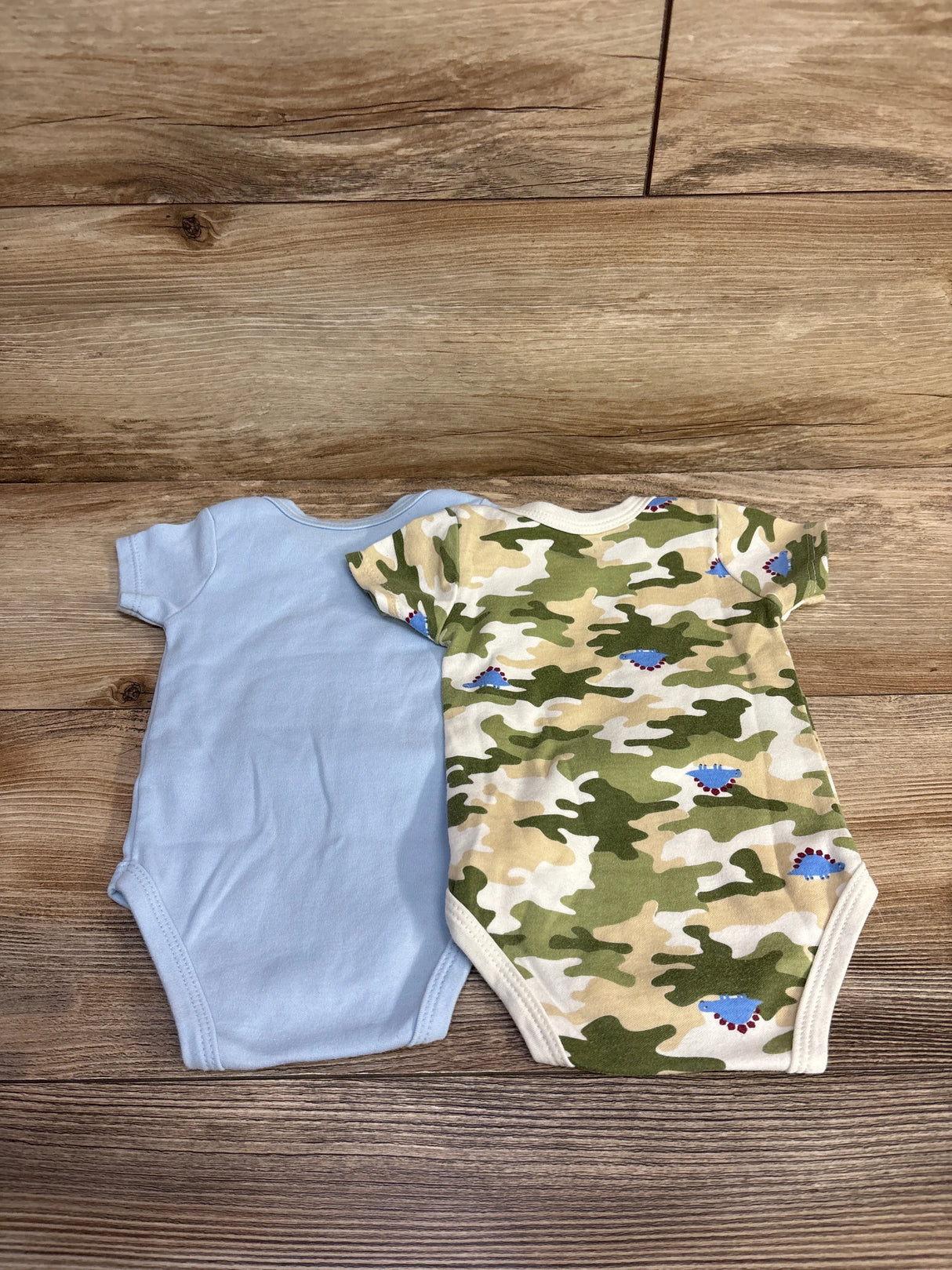 Mon Cheri Baby 2pk Camo Dinosaur Bodysuits sz 0-3m